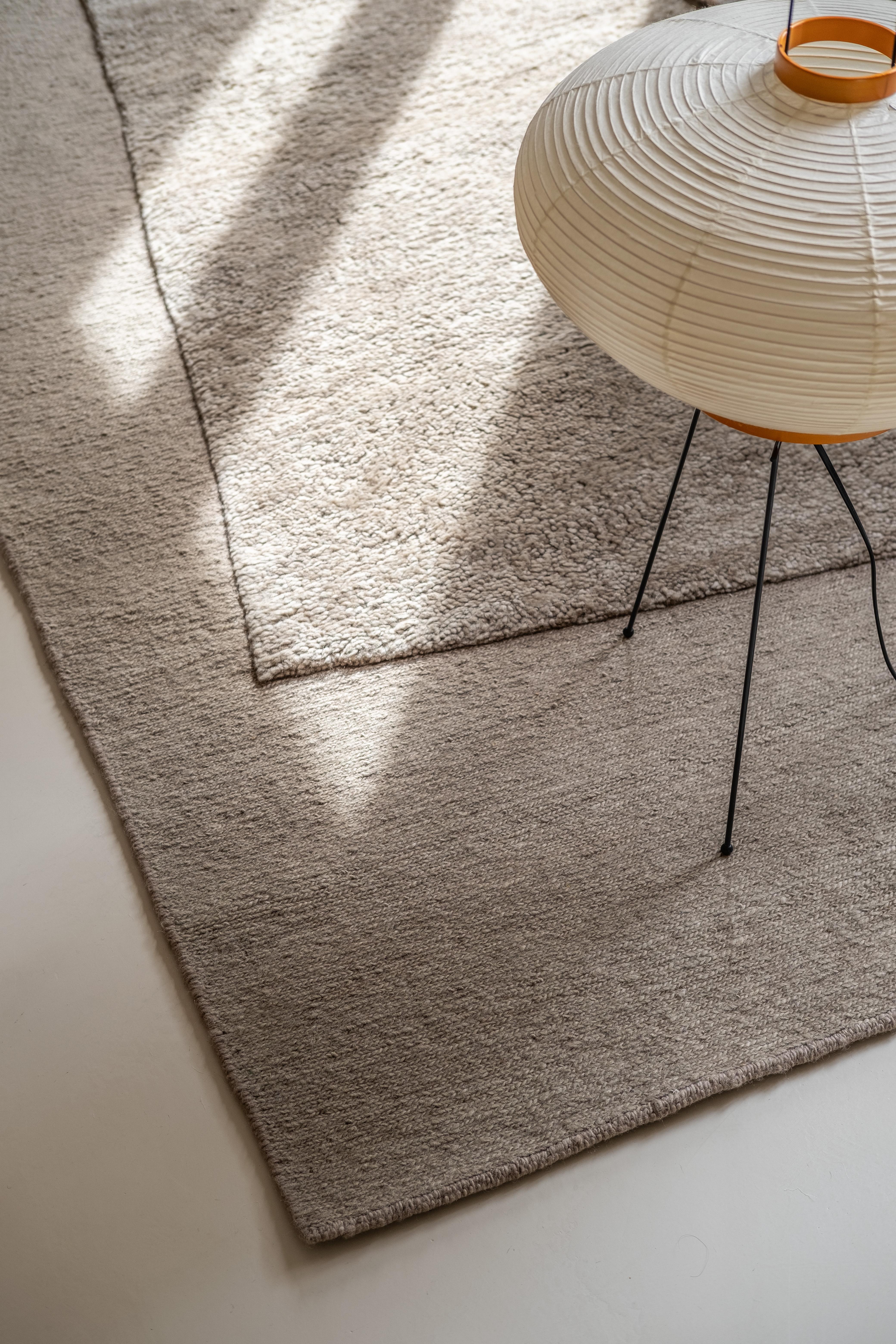 Oblique, designed by Begüm Cana Özgür, captures the most contemporary conceptualization of the tradition of overlaying rugs. This proposal is achieved through the juxtaposition of oblique figures resulting in a geometric finesse, thanks to the