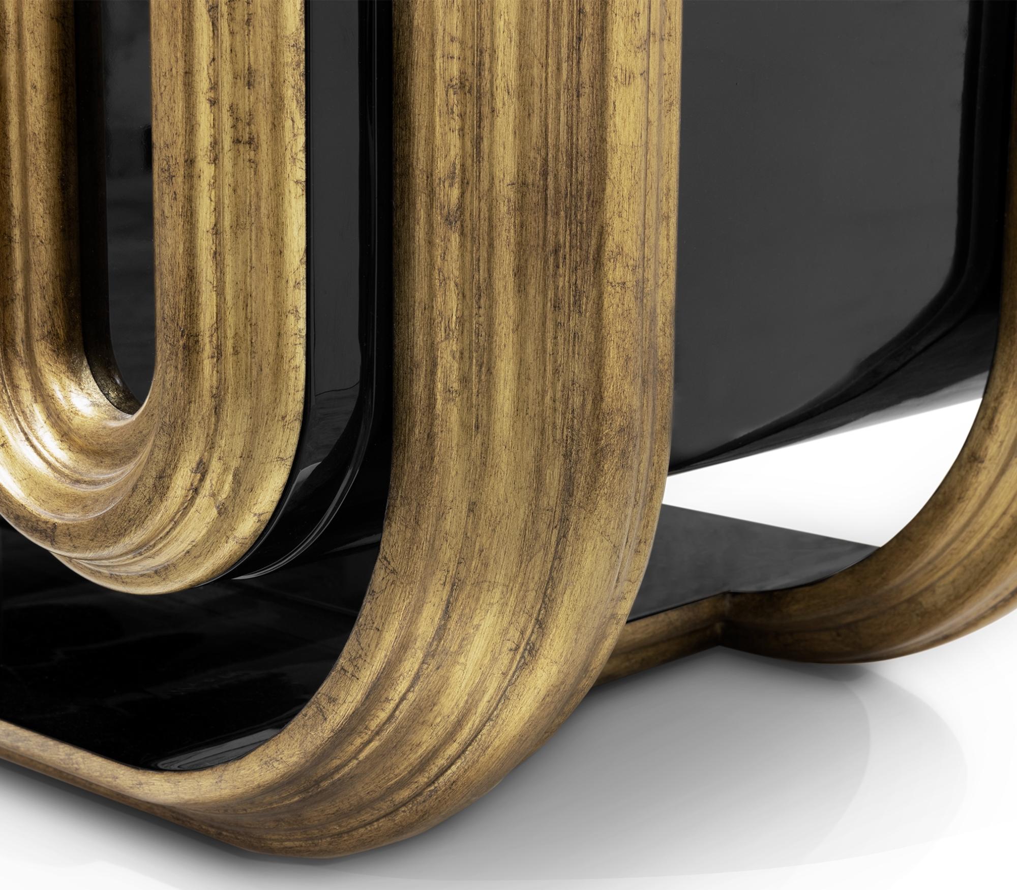Credenza Oblong in oro invecchiato - Legno e foglia d'oro lavorati a mano - Boca Do Lobo in vendita 2