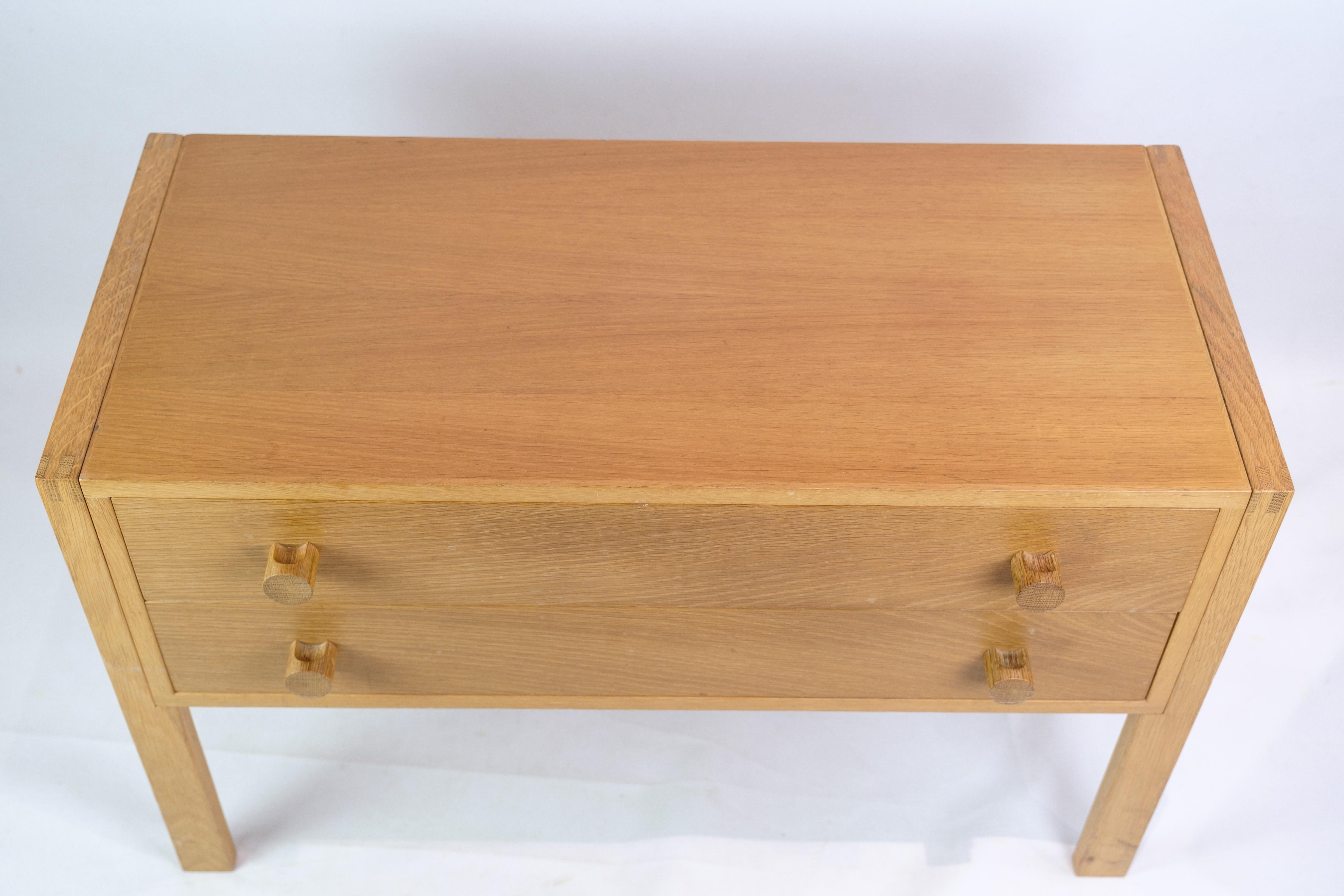 Oblong chest of drawers, Danish furniture design, 1960 4