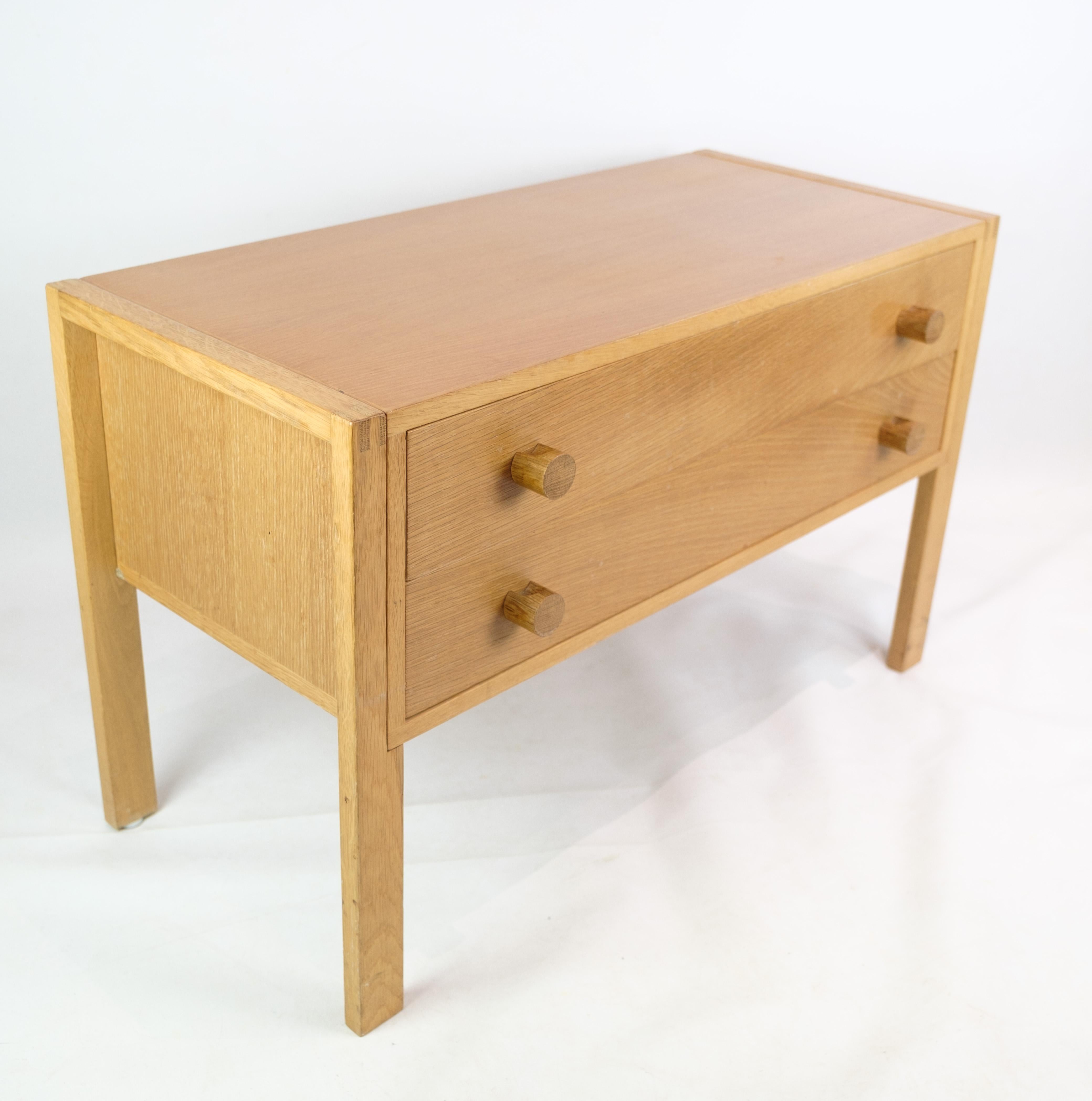 Oblong chest of drawers, Danish furniture design, 1960 In Good Condition In Lejre, DK