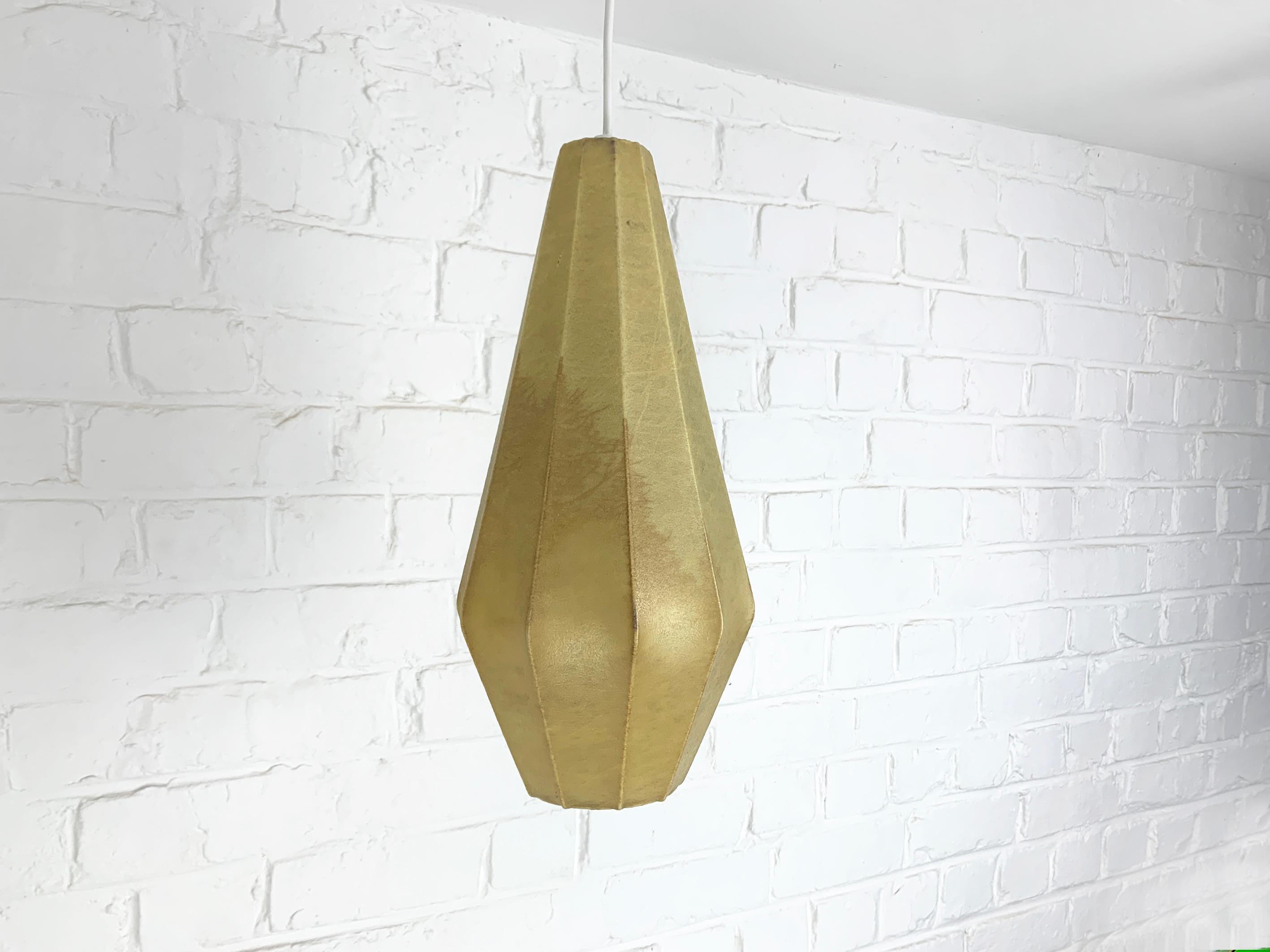 Oblong Cocoon Pendant light, Friedel Wauer for Goldkant Leuchten, 1960s In Good Condition For Sale In Vorst, BE