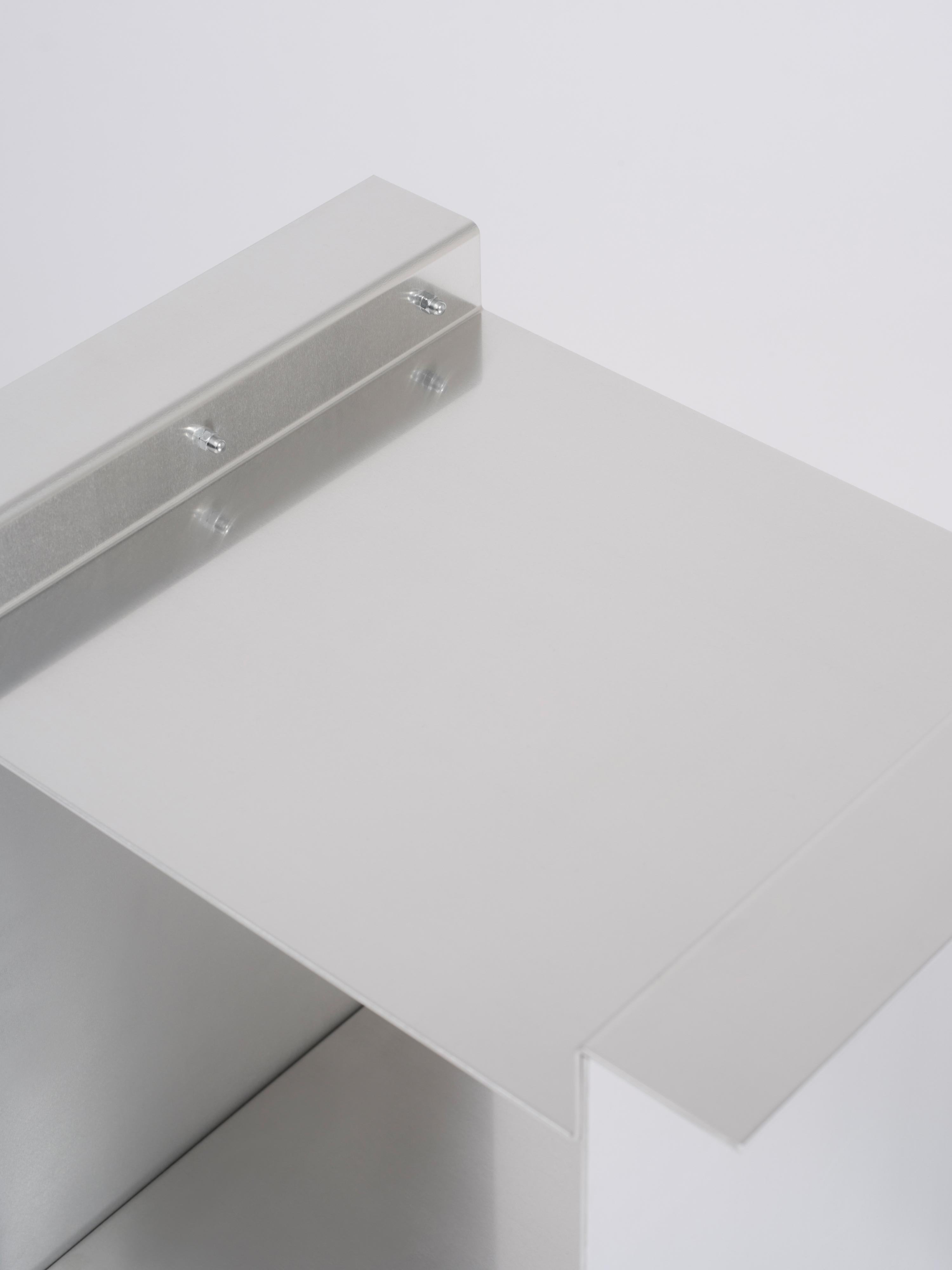 Obscure Objekte Flügel-Tisch (Aluminium) im Angebot