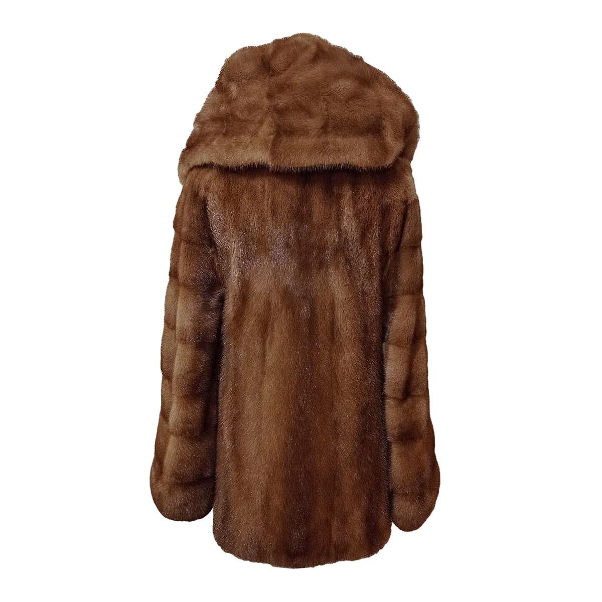 Amazing and top quality mink fur jacket
Real mustela fur
Honey color
With hood
Single button plus hooks
Shoulder length / hem cm 70 (27,5 inches)
Shoulder width cm 44 (17,32 inches)
Large fit
Bought in Dubai
Express international shipping included