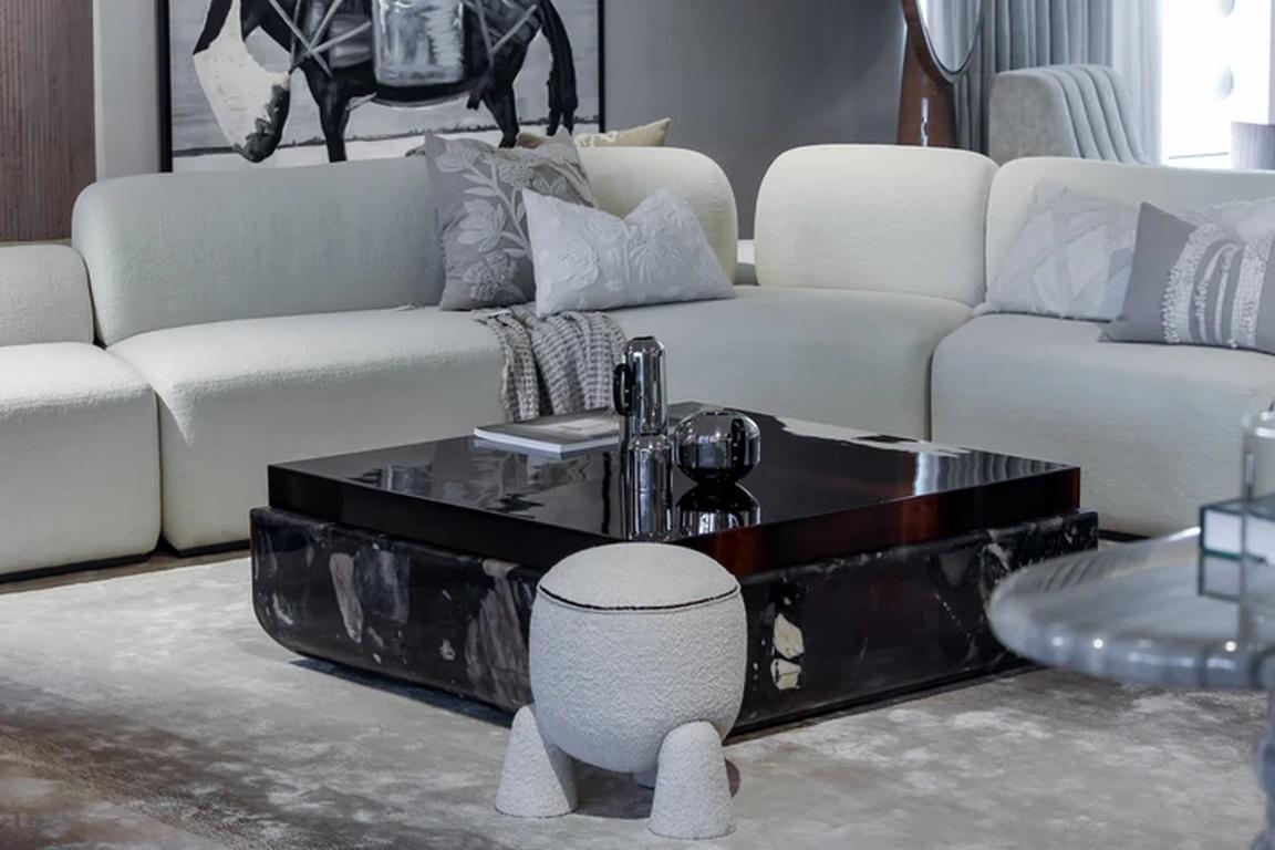 Pierre Table basse Obsidian Luxe - Une expression audacieuse du luxe moderne en vente