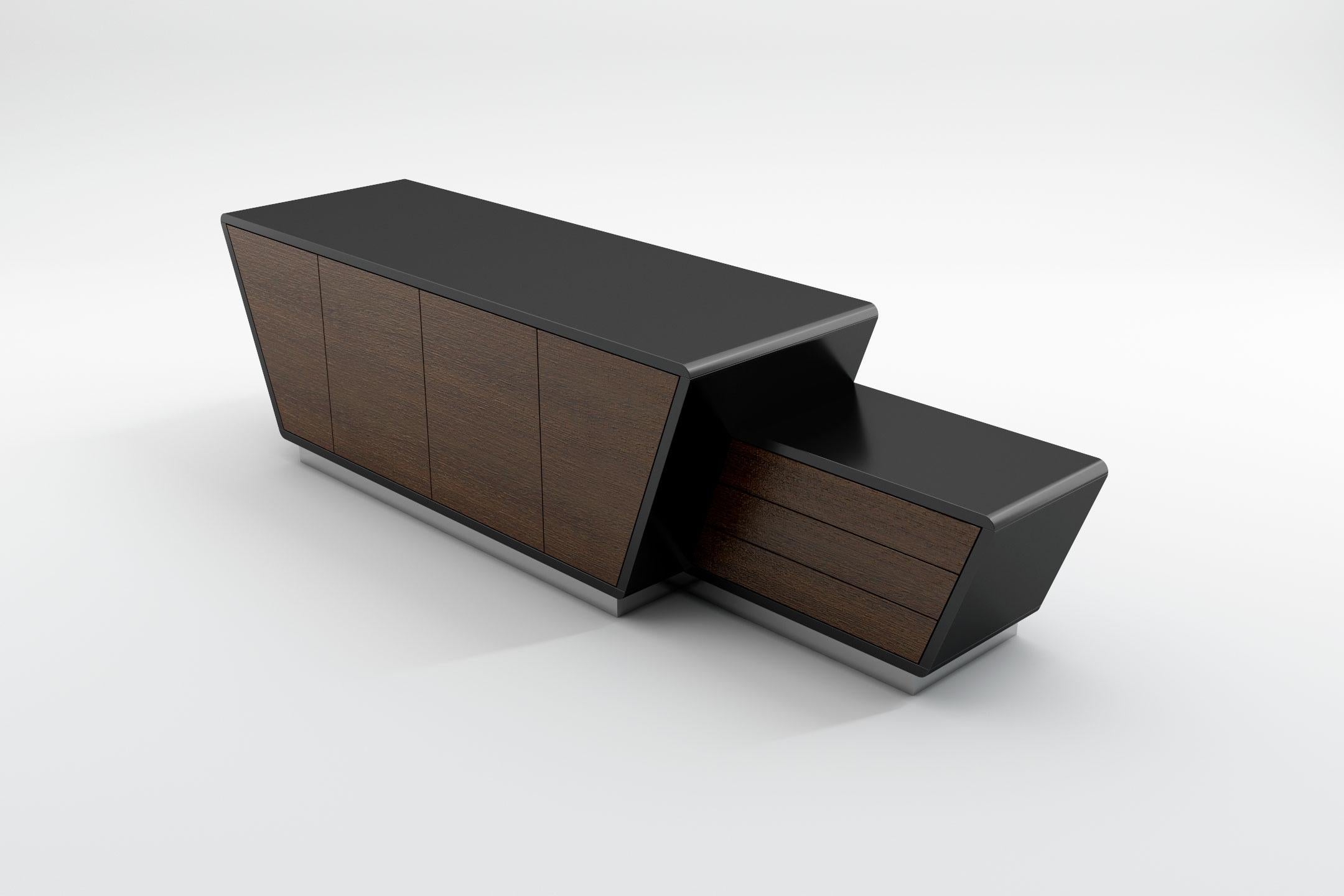 Obsidian Medium TV Console - Modern Black Lacquered Console with Chromed Plinth In New Condition For Sale In London, GB