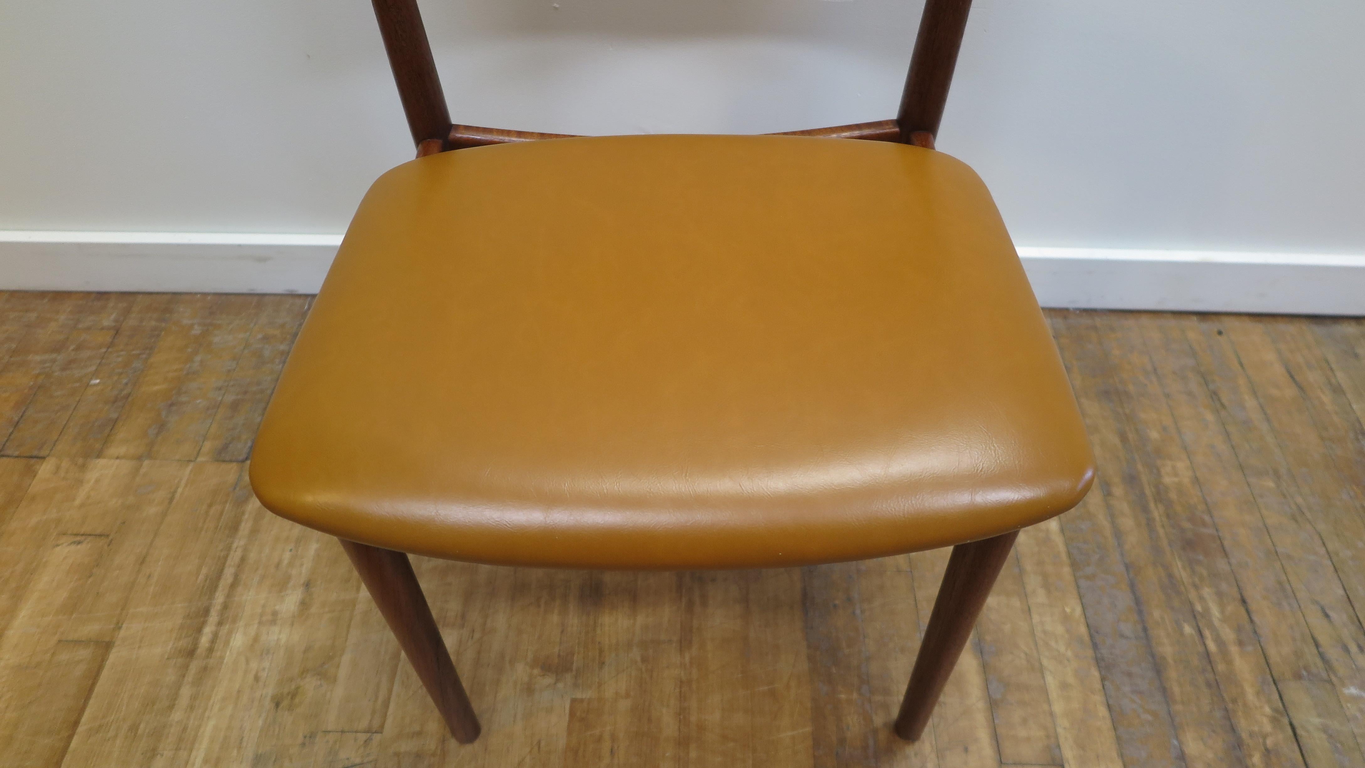 Danish Occasional Chair Henry Rosengren Hansen model 39 For Sale