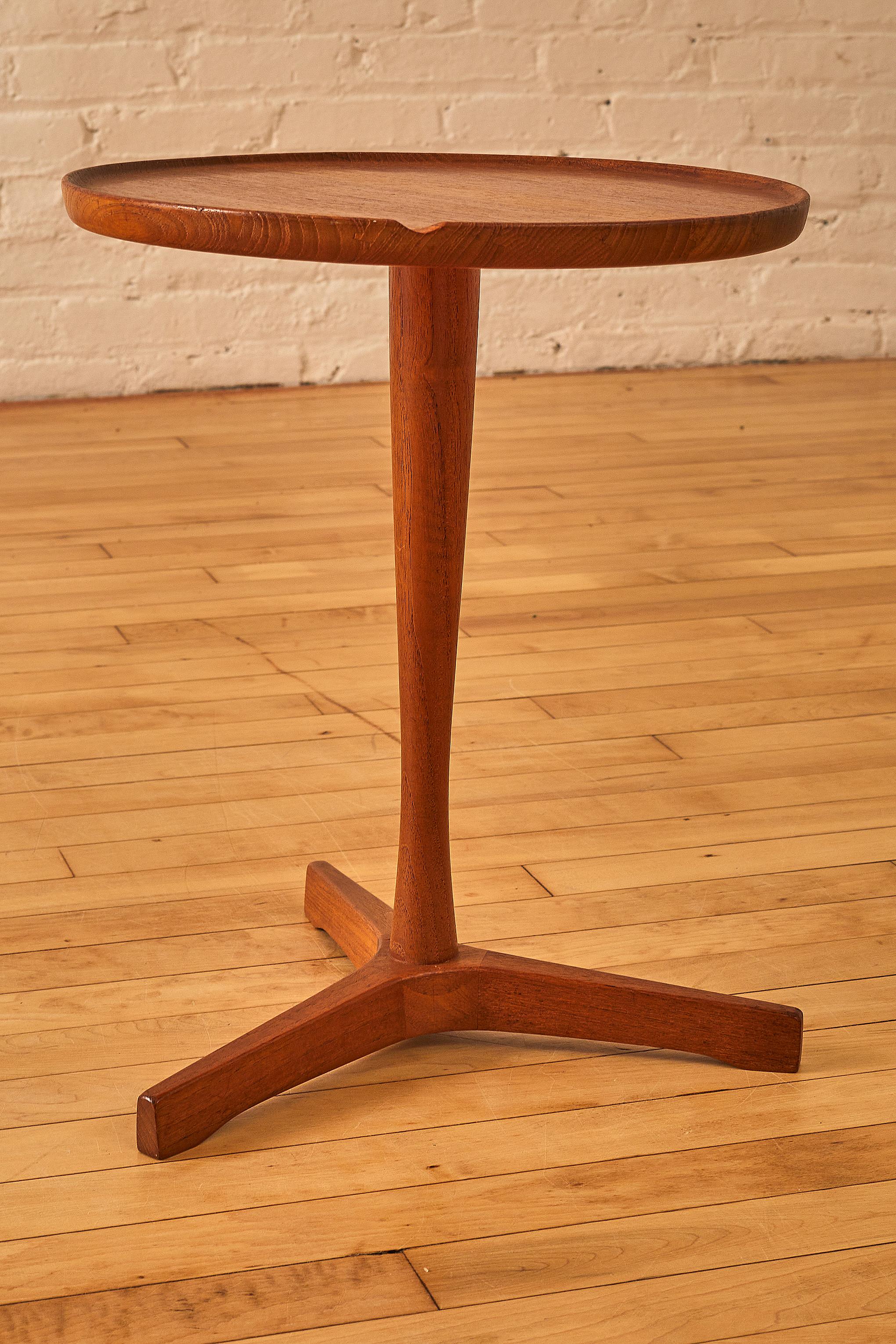 Occasional Side Table by Hans C. Andersen In Good Condition In Long Island City, NY