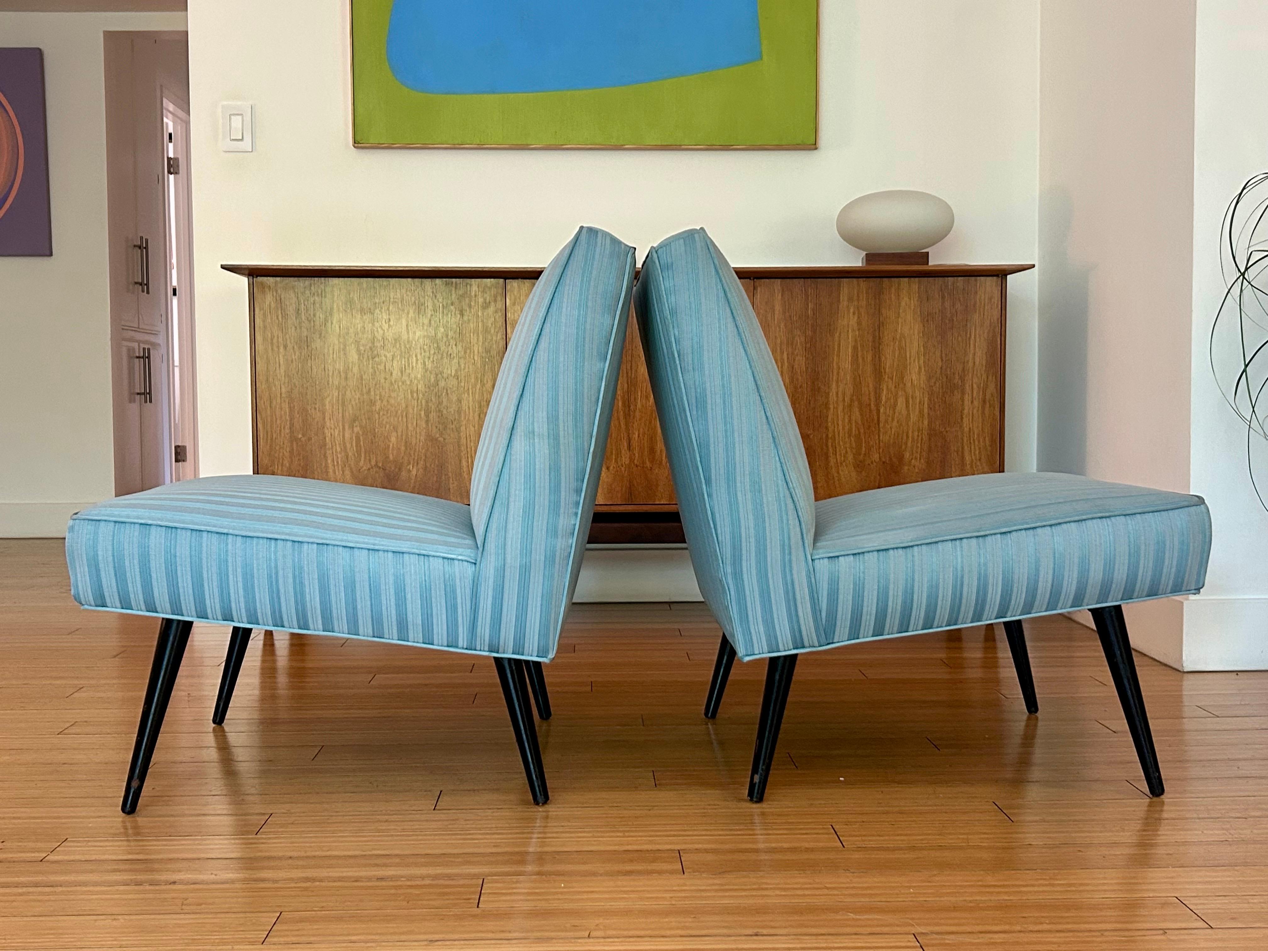 Classic mid century modern design.
Architectural form.
Original vintage condition, minor wear on close inspection consistent with age and use. 
Quality made wood construction, tapered legs are attached to the frame. They do not screw off.
Quality