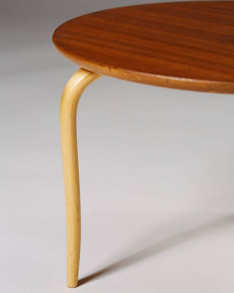 Scandinavian Modern Occasional Table “Annika” Designed by Bruno Mathsson for Karl Mathsson, Sweden