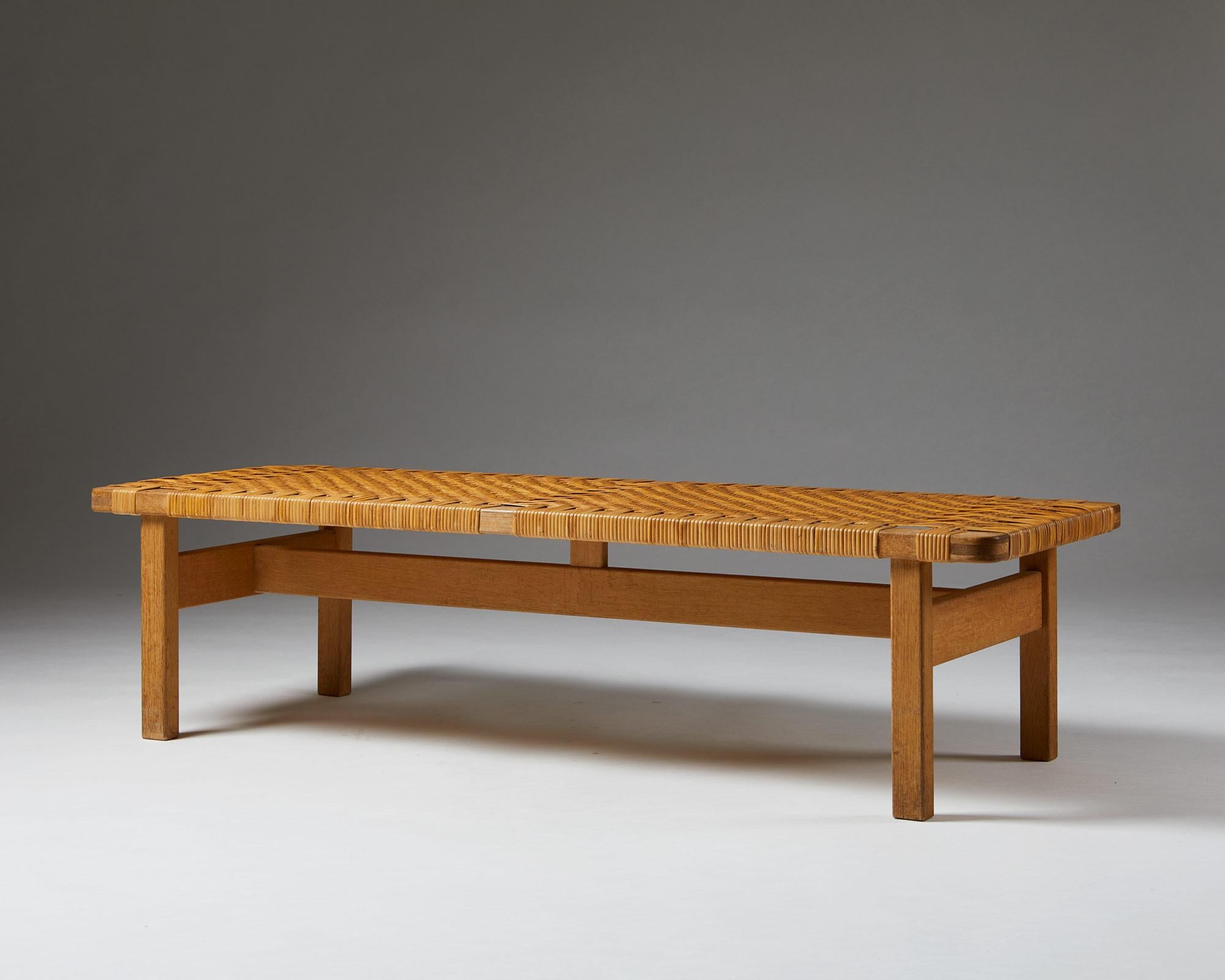 Danish Occasional Table/Bench Model 5272 by Börge Mogensen for Fredericia Stolefabrik