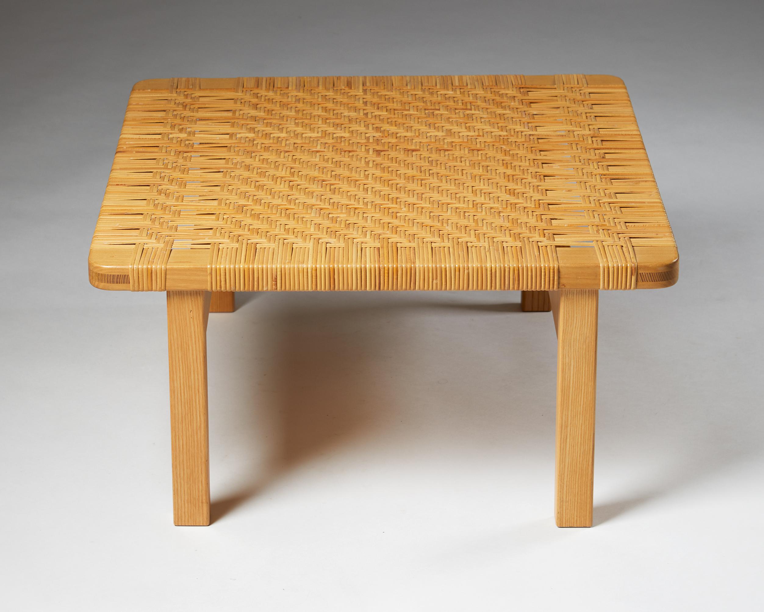 Occasional Table/ Bench Model 5274, Designed by Börge Mogensen In Good Condition For Sale In Stockholm, SE