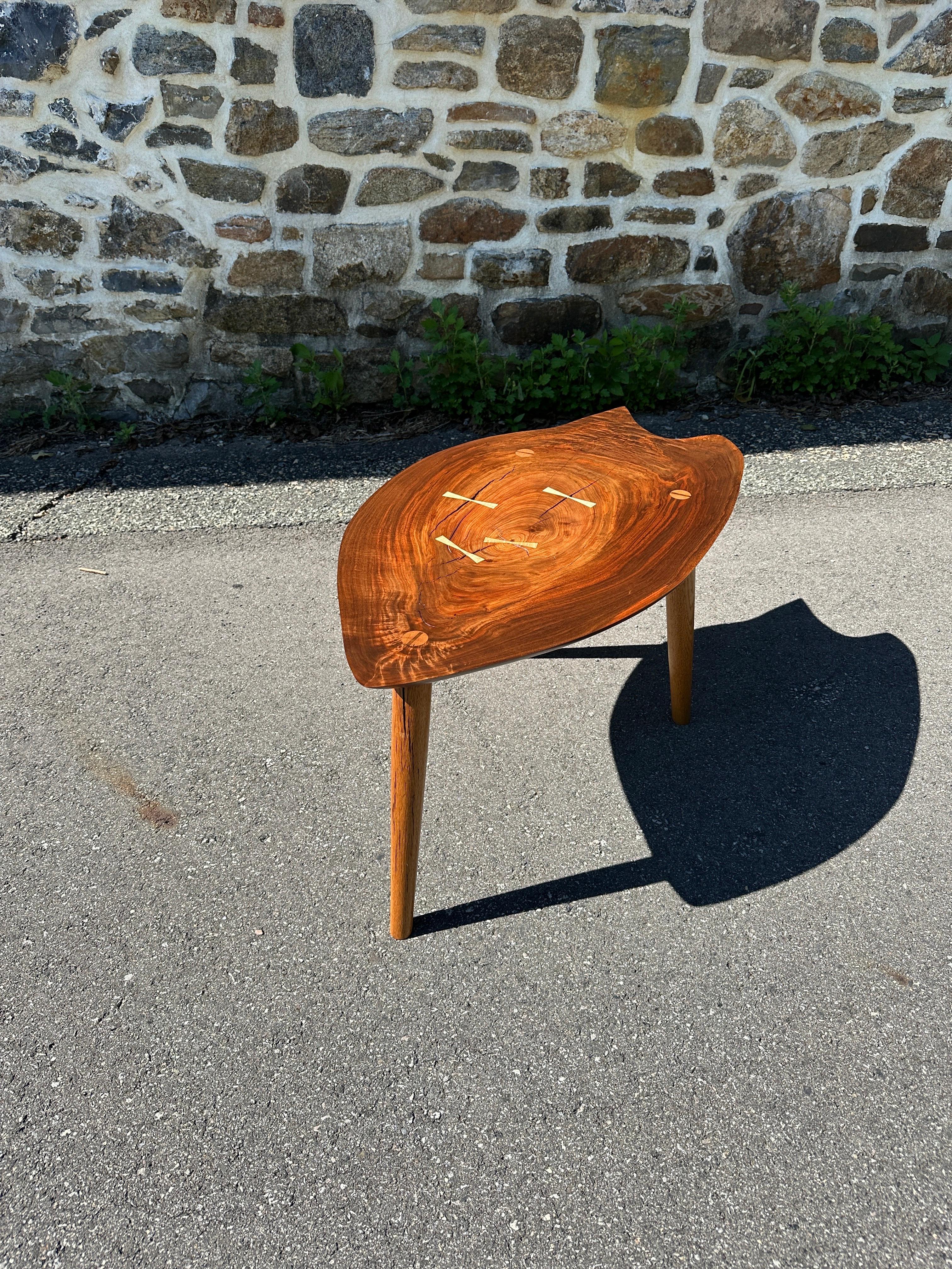 Mesa auxiliar de Michael Oates - Mayfly Studio Norteamericano en venta