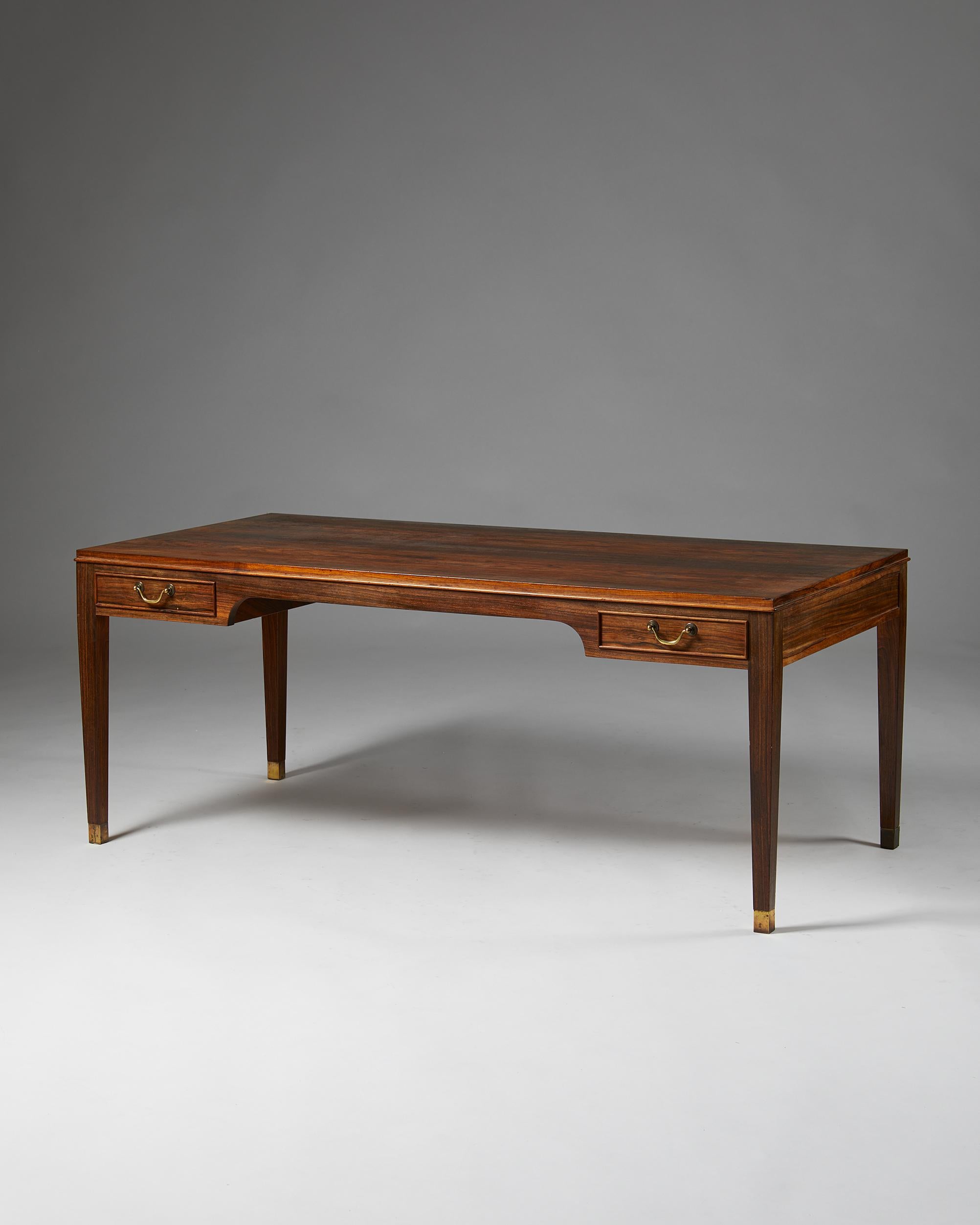 Mid-Century Modern Occasional Table Designed by Frits Henningsen, Denmark, 1940's