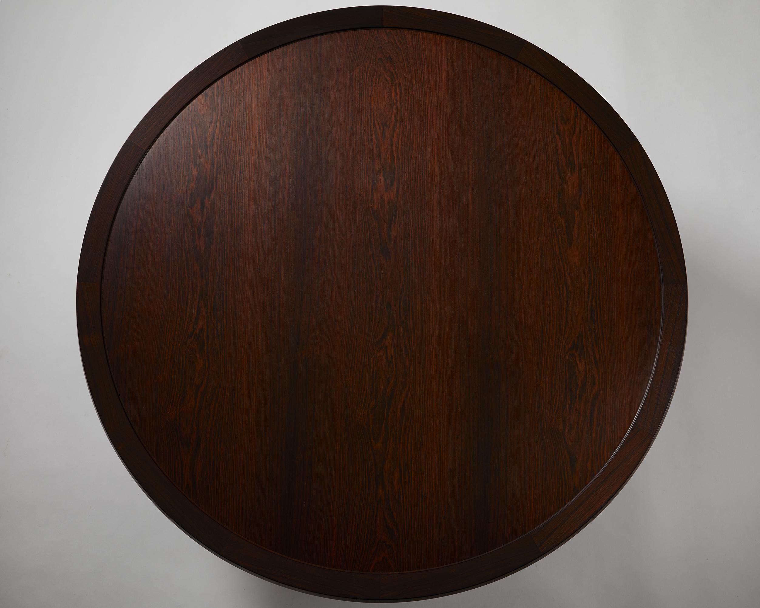 Danois Table d'appoint Design/One, bois de rose et laiton, Danemark, 1949 en vente