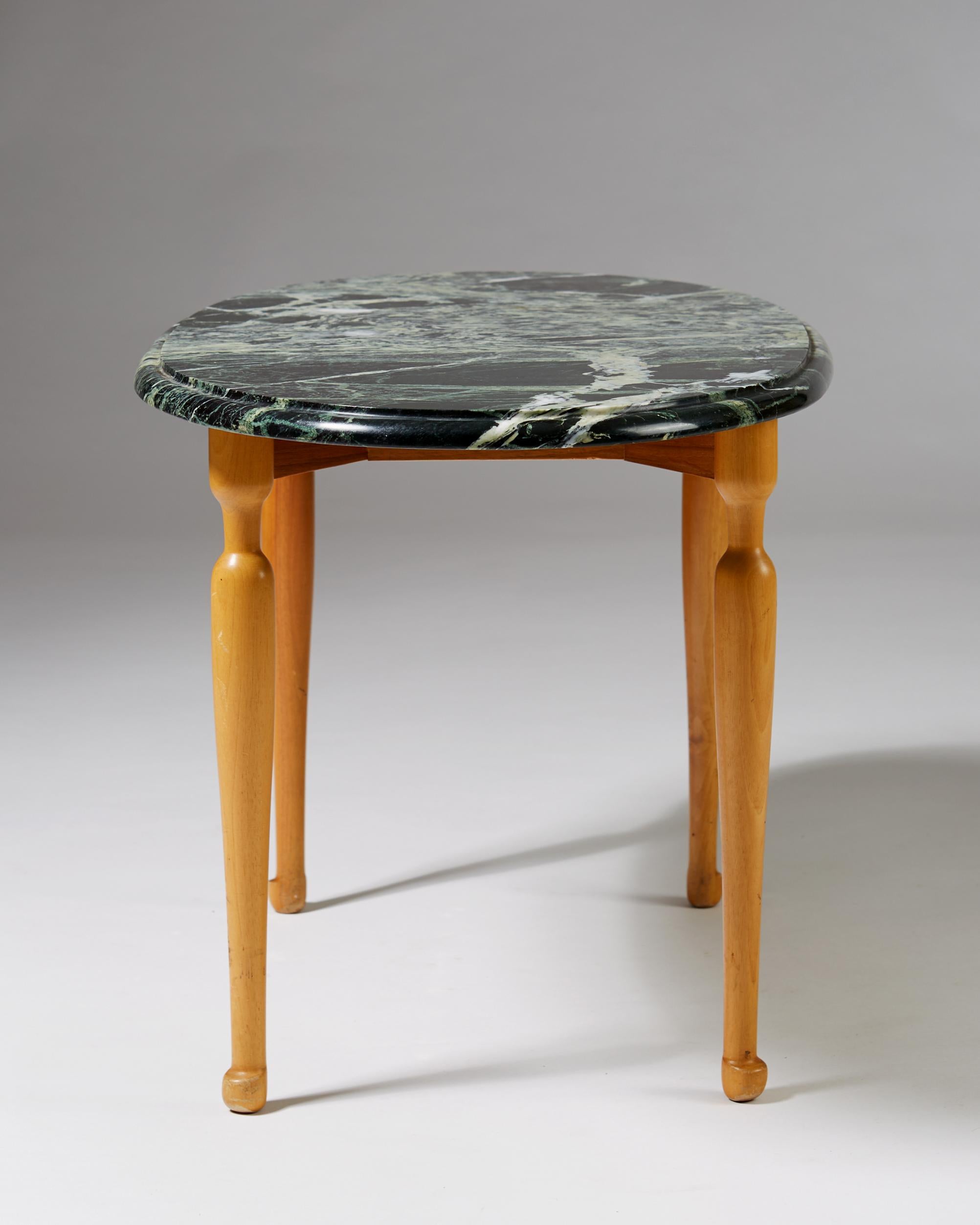 Occasional Table Designed by Josef Frank for Svenskt Tenn, Sweden, 1939 (Mitte des 20. Jahrhunderts)