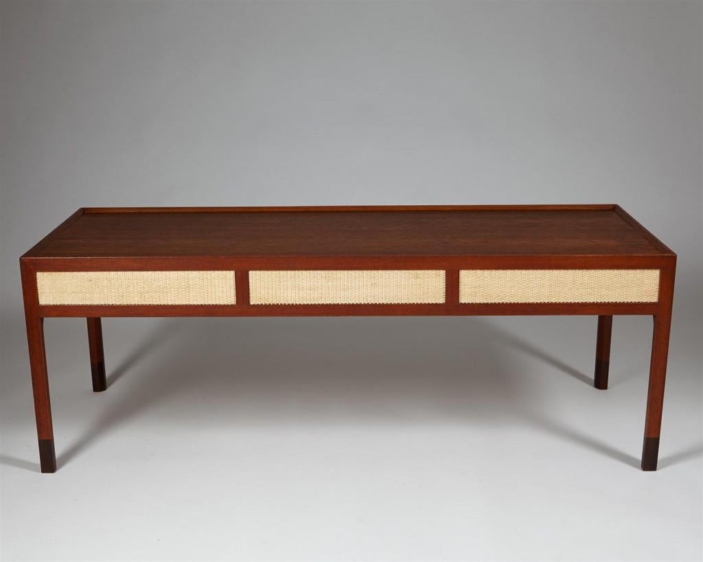 Danois Table d'appoint en bois de rose Design/Office de Mogens Lassen pour AT&T, Danemark, 1953 en vente