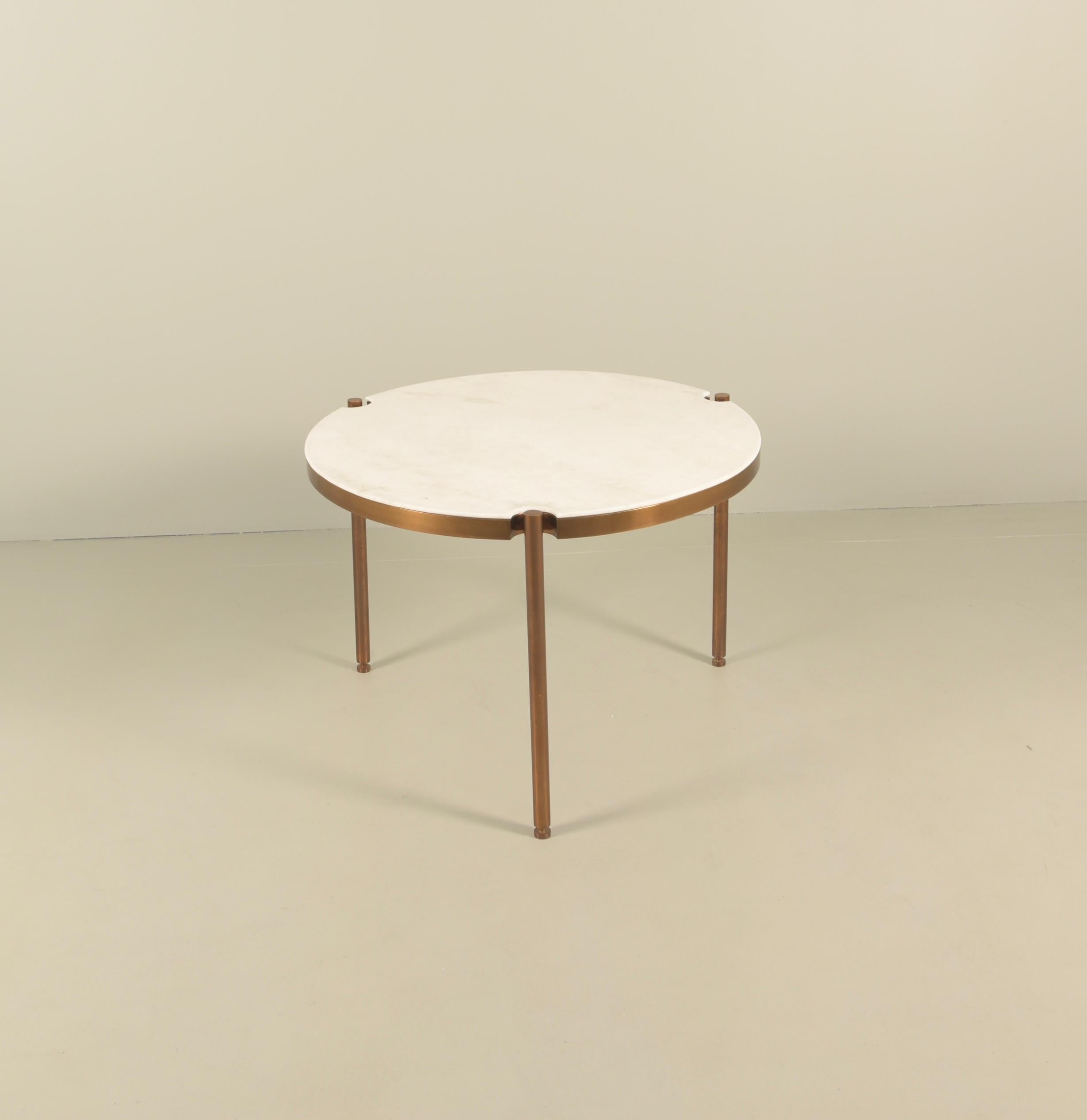 Occasional table designed by Osvaldo Borsani for Tecno, brass and Carrara marble top.