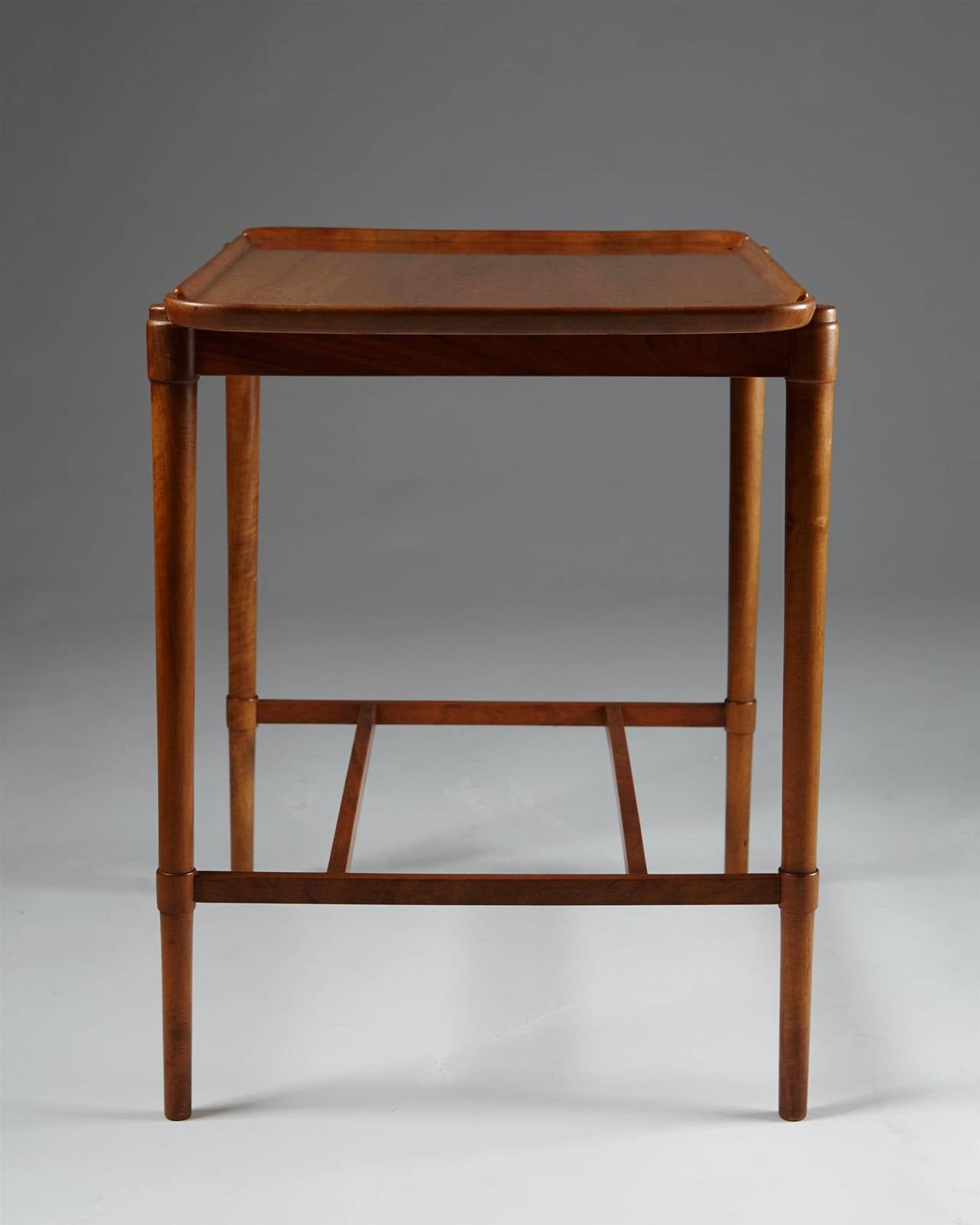 Scandinavian Modern Occasional Table Designed by Peder Hvidt for Fritz Hansen, Denmark, 1943