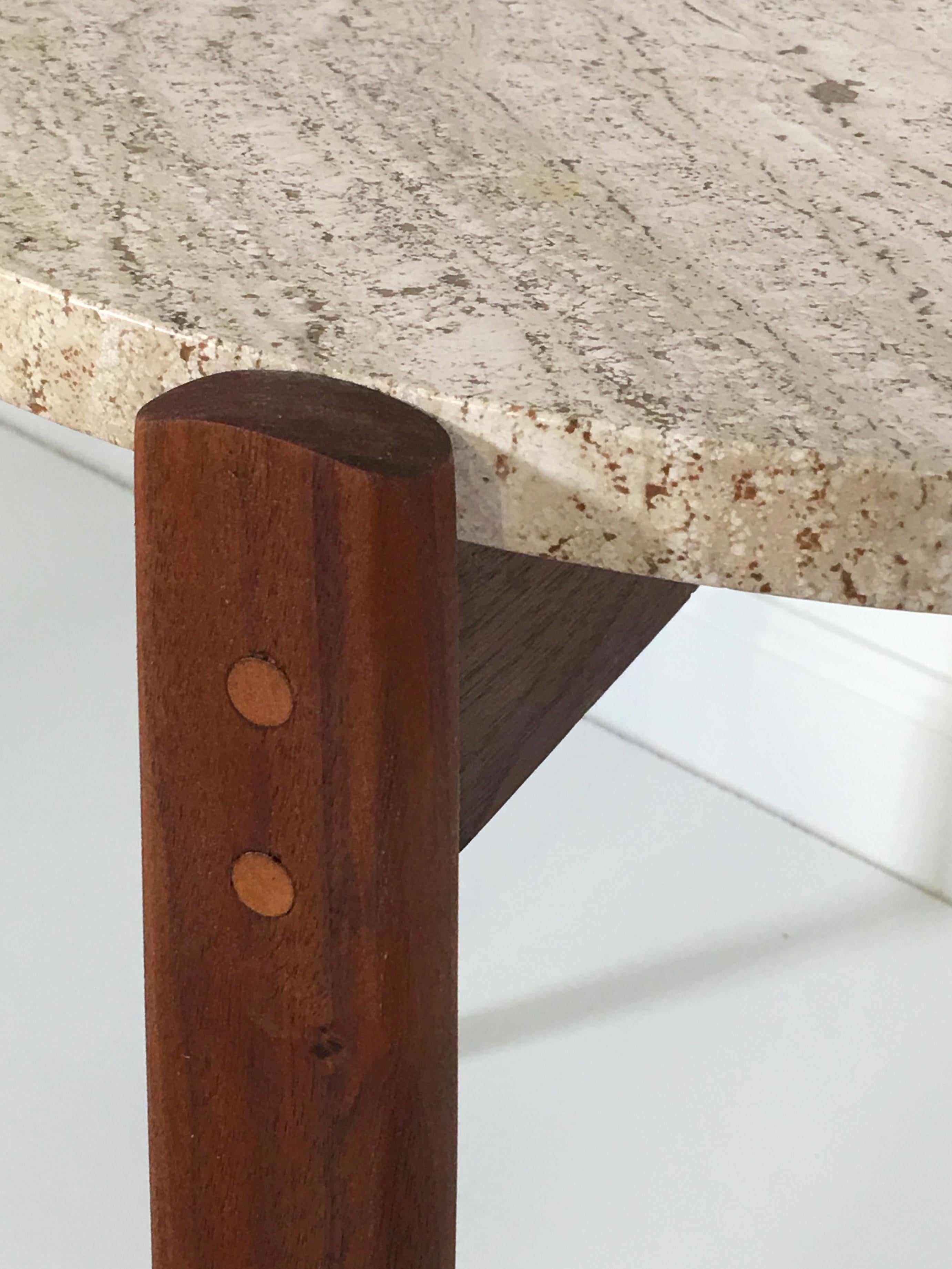 Gio Ponti style, occasional end table.
Marked Italy, Travertine / marble to underside. 17