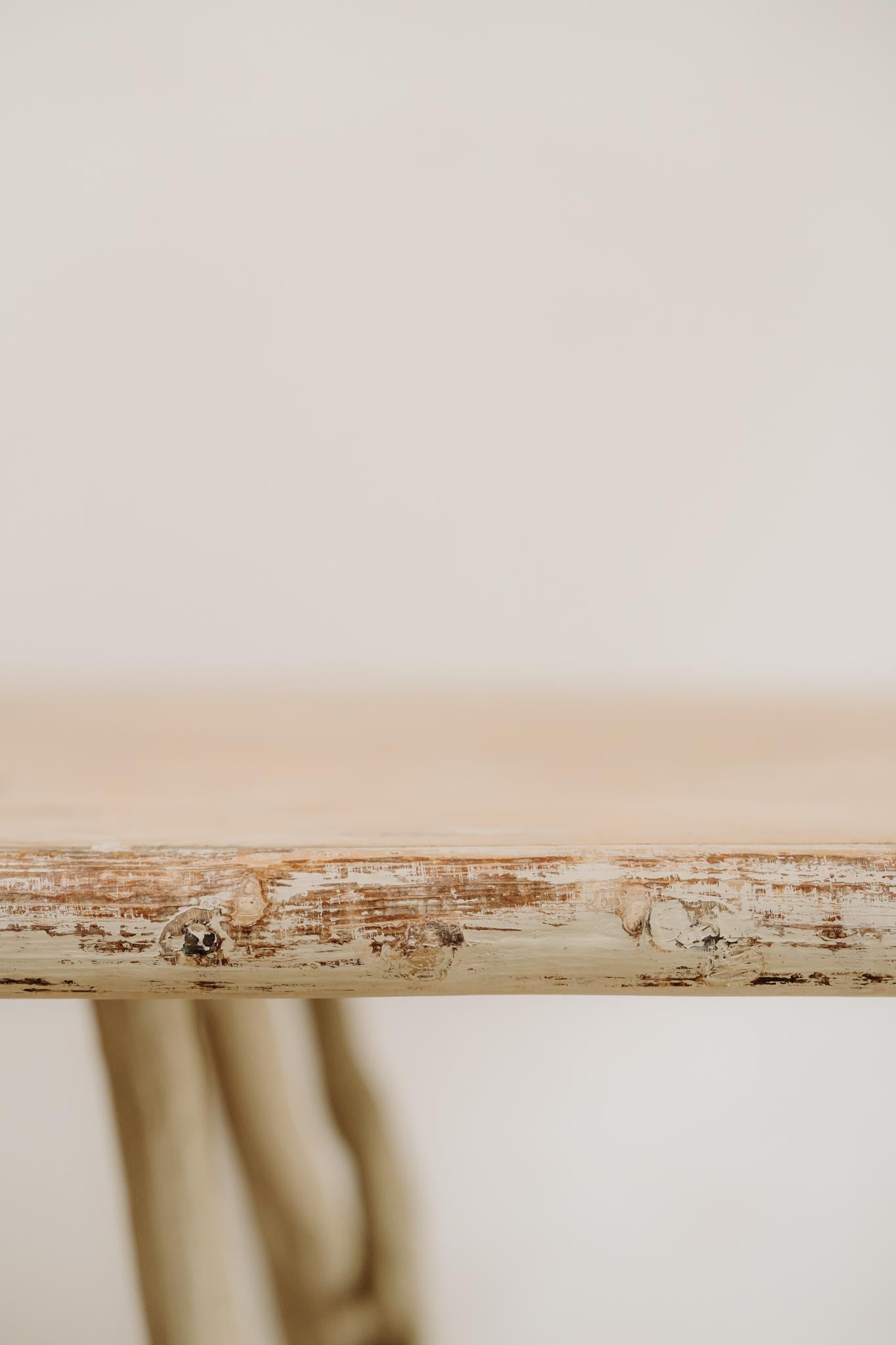 table d'appoint en bois de cèdre ancien ... en vente 5