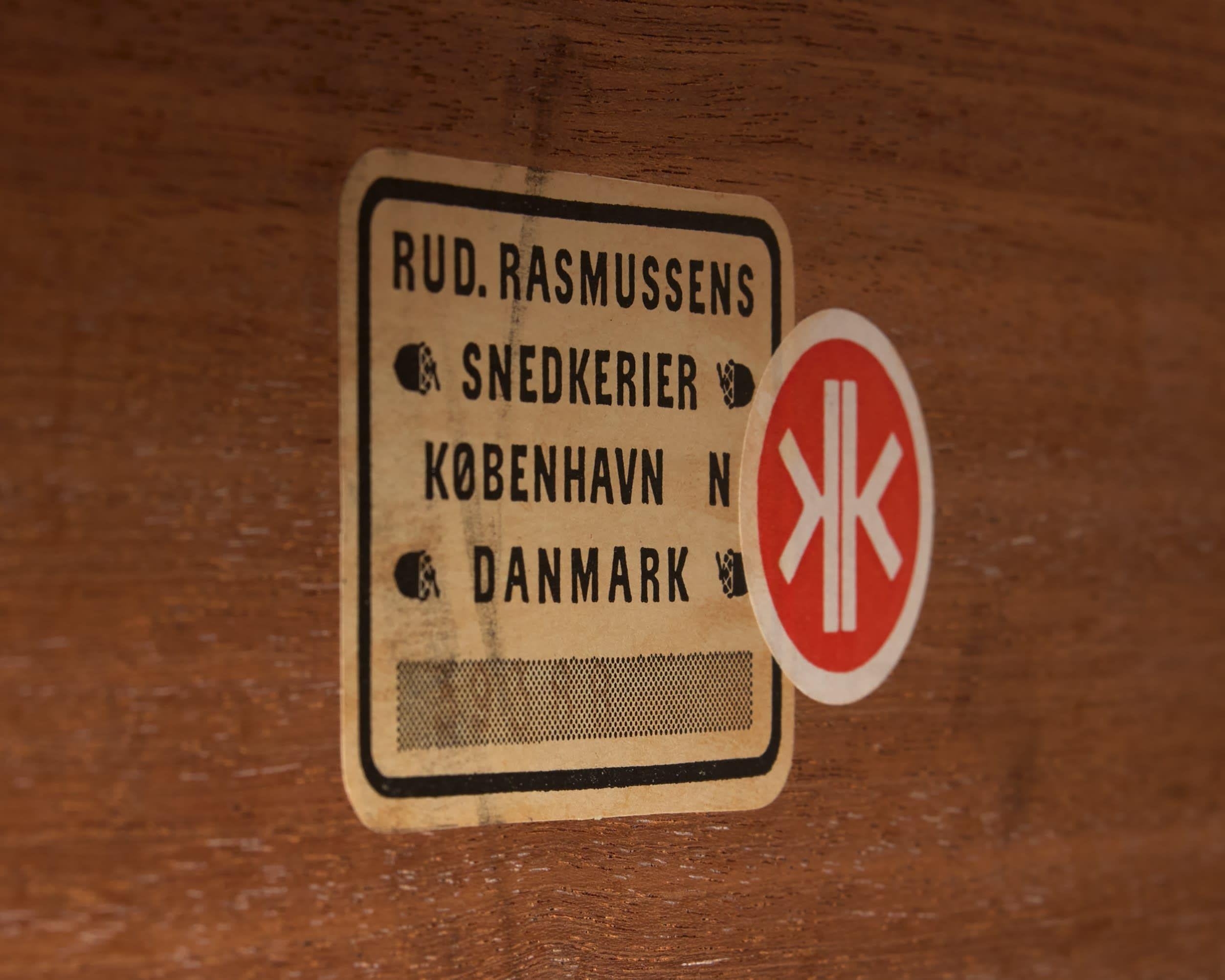 Mahogany Occasional table model 6687 designed by Kaare Klint for Rud. Rasmussen Denmark