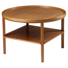 Occasional table model 6687 designed by Kaare Klint for Rud. Rasmussen Denmark