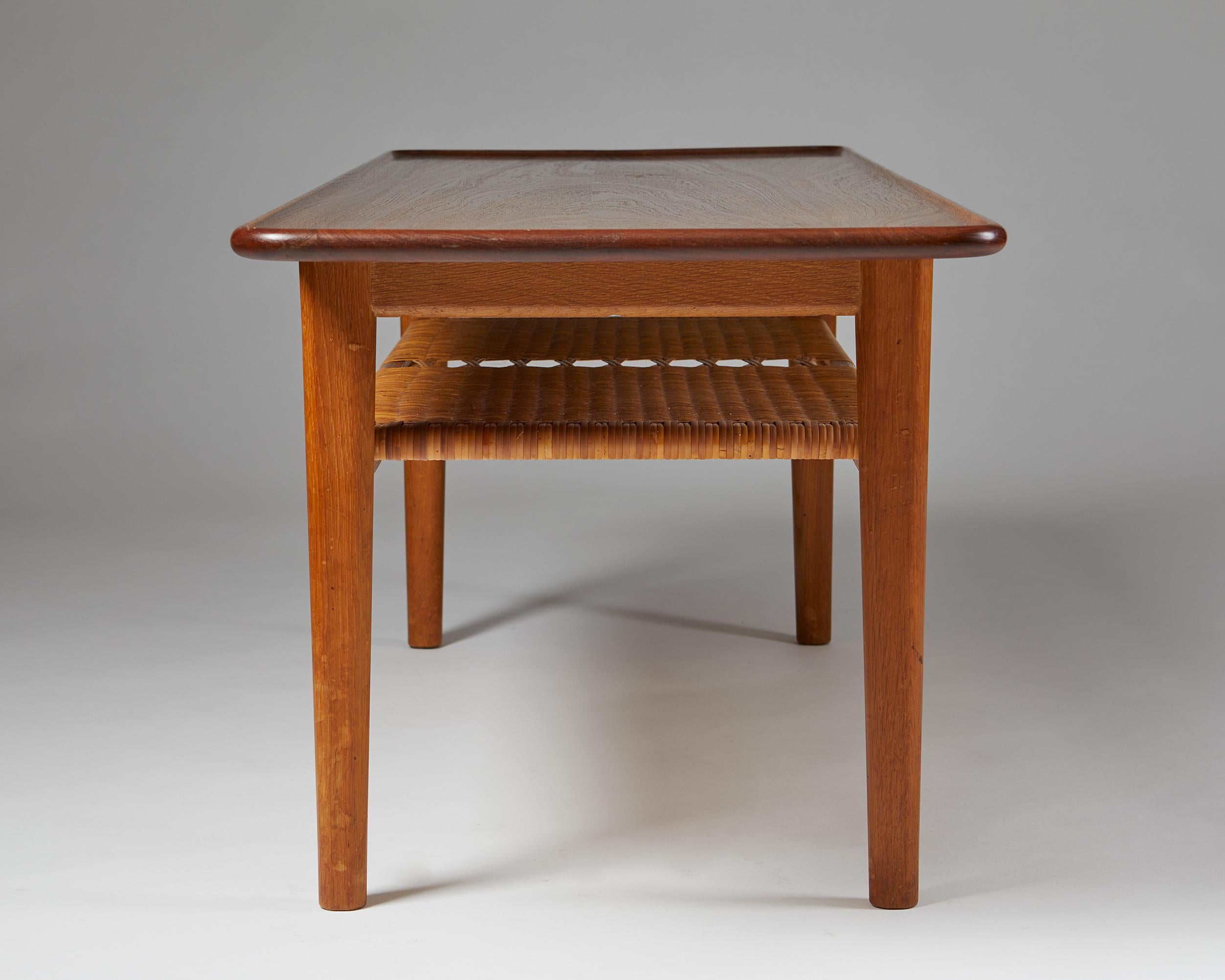 Danish Occasional Table Model AT-10 Designed by Hans J. Wegner for Andreas Tuck