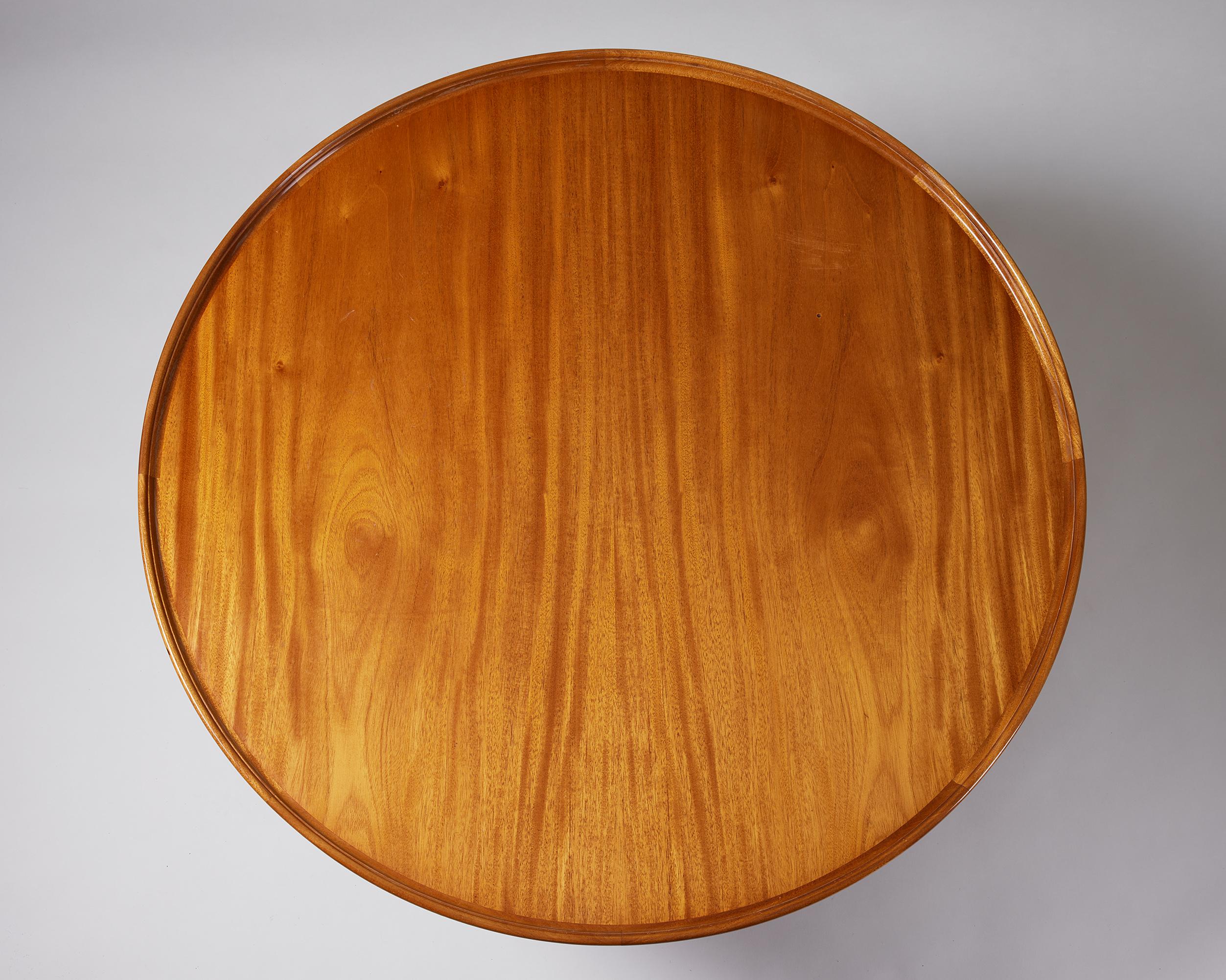Beistelltisch 'The Egyptian Table', entworfen von Mogens Lassen für A.J. Iversen im Zustand „Gut“ im Angebot in Stockholm, SE