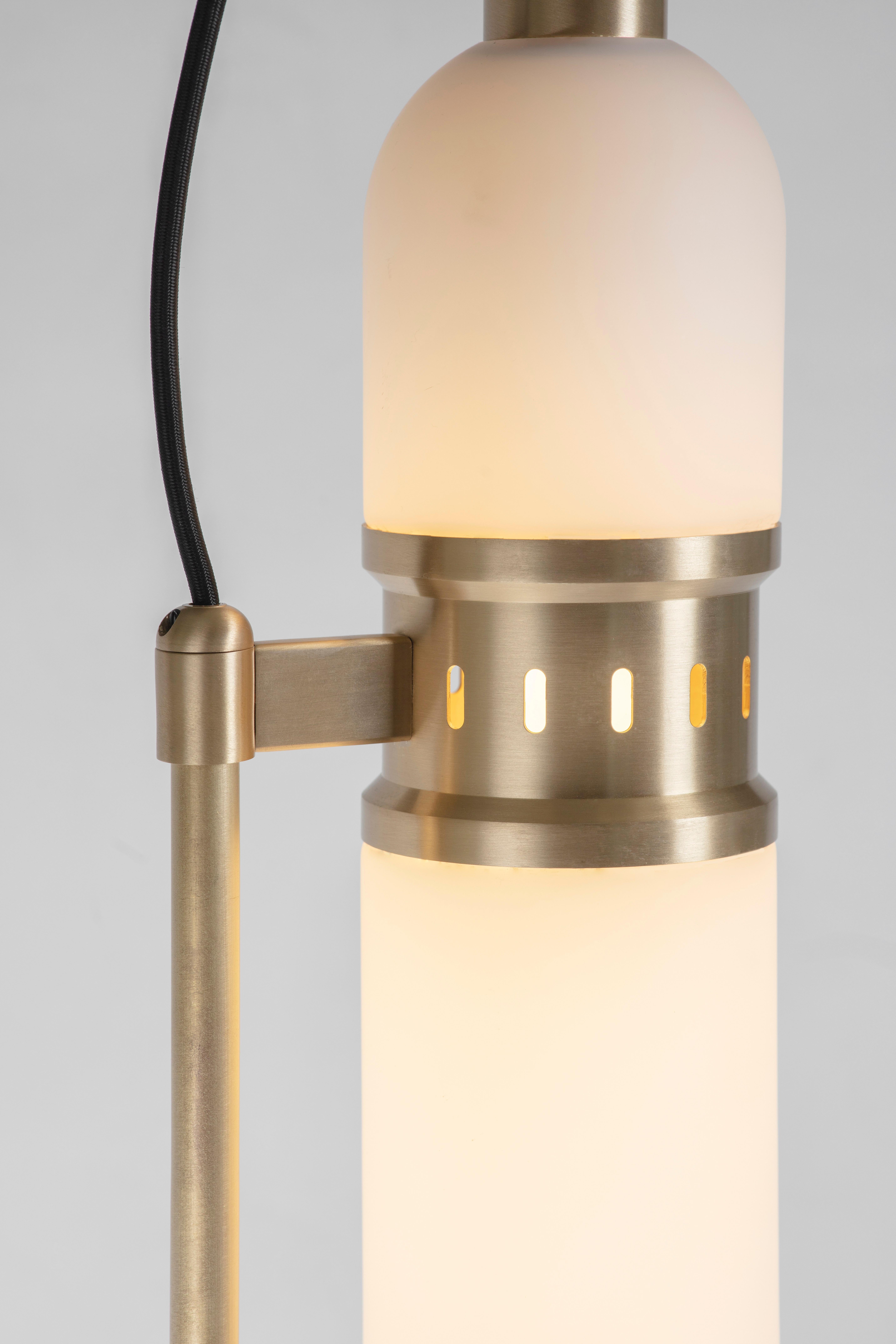 Occulo Brass Floor Lamp by Bert Frank In New Condition For Sale In Geneve, CH