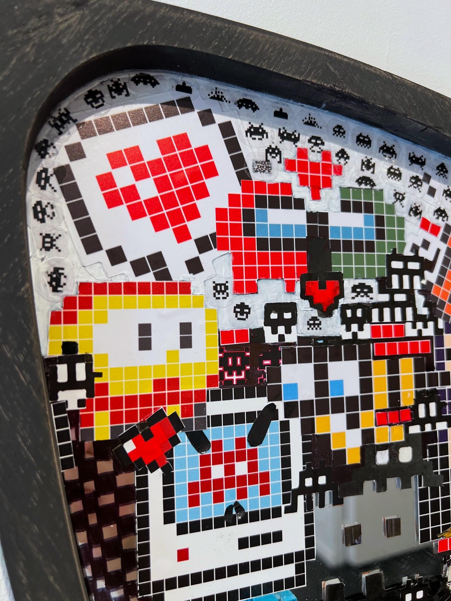 Pop Art Street Art INVADER zeitgenössische Aufkleber Innenspiegel im Angebot 3