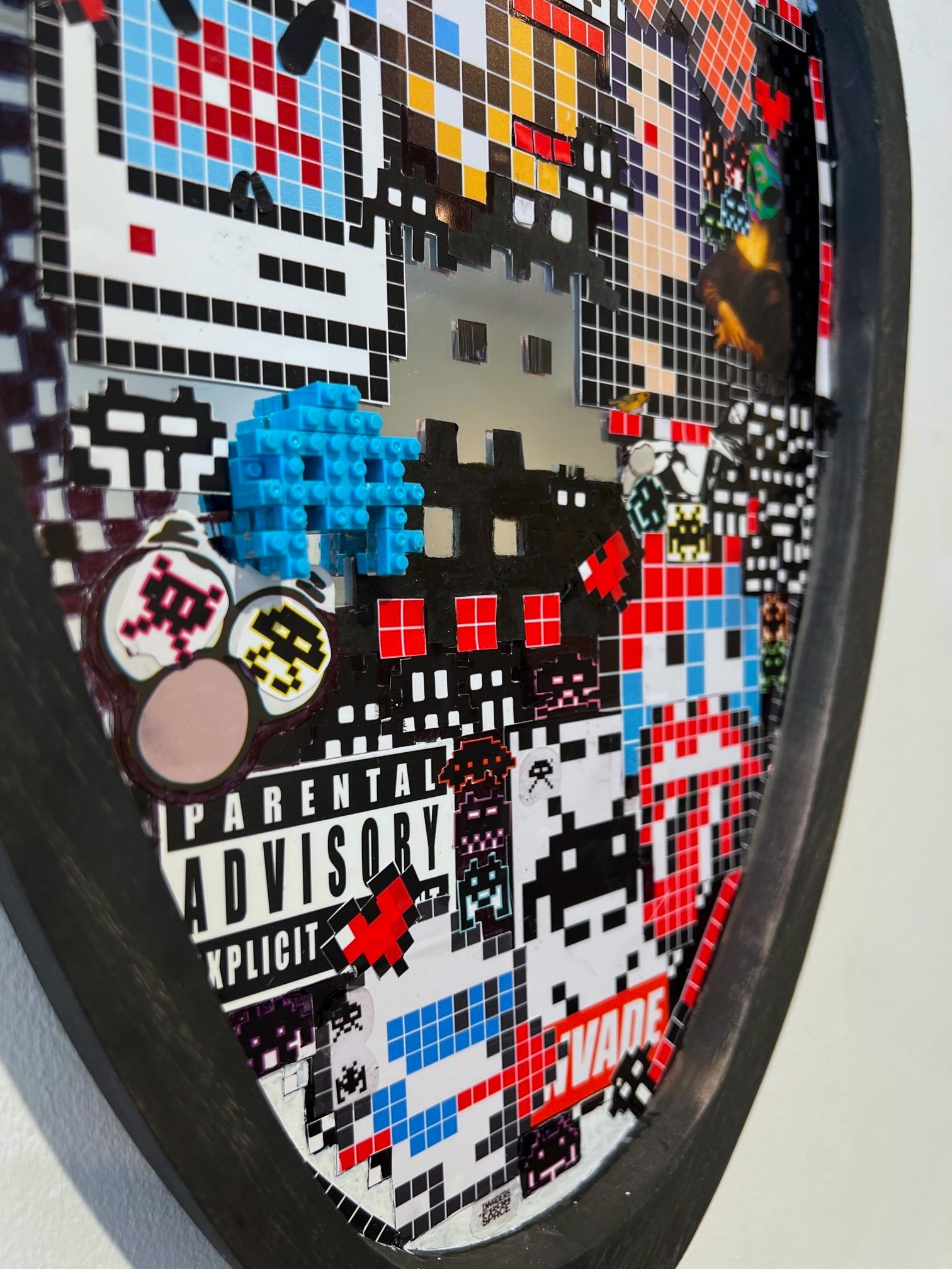 Pop Art Street Art INVADER zeitgenössische Aufkleber Innenspiegel im Angebot 4