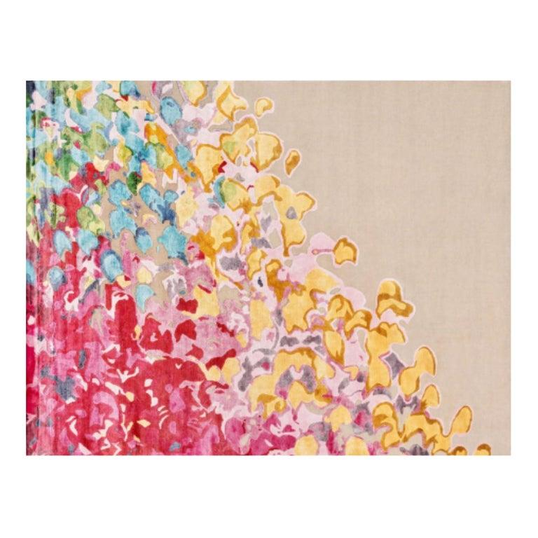 Tappeto OCEAN 400 di Illulian.
Dimensioni: D400 x H300 cm.
Materiali: lana 50%, seta 50%
Sono disponibili varianti e i prezzi possono variare a seconda dei materiali e delle dimensioni. 

Illulian, storico e prestigioso marchio di tappeti, rinomato
