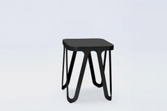 Tabouret Loop bleu océan de Sebastian Scherer