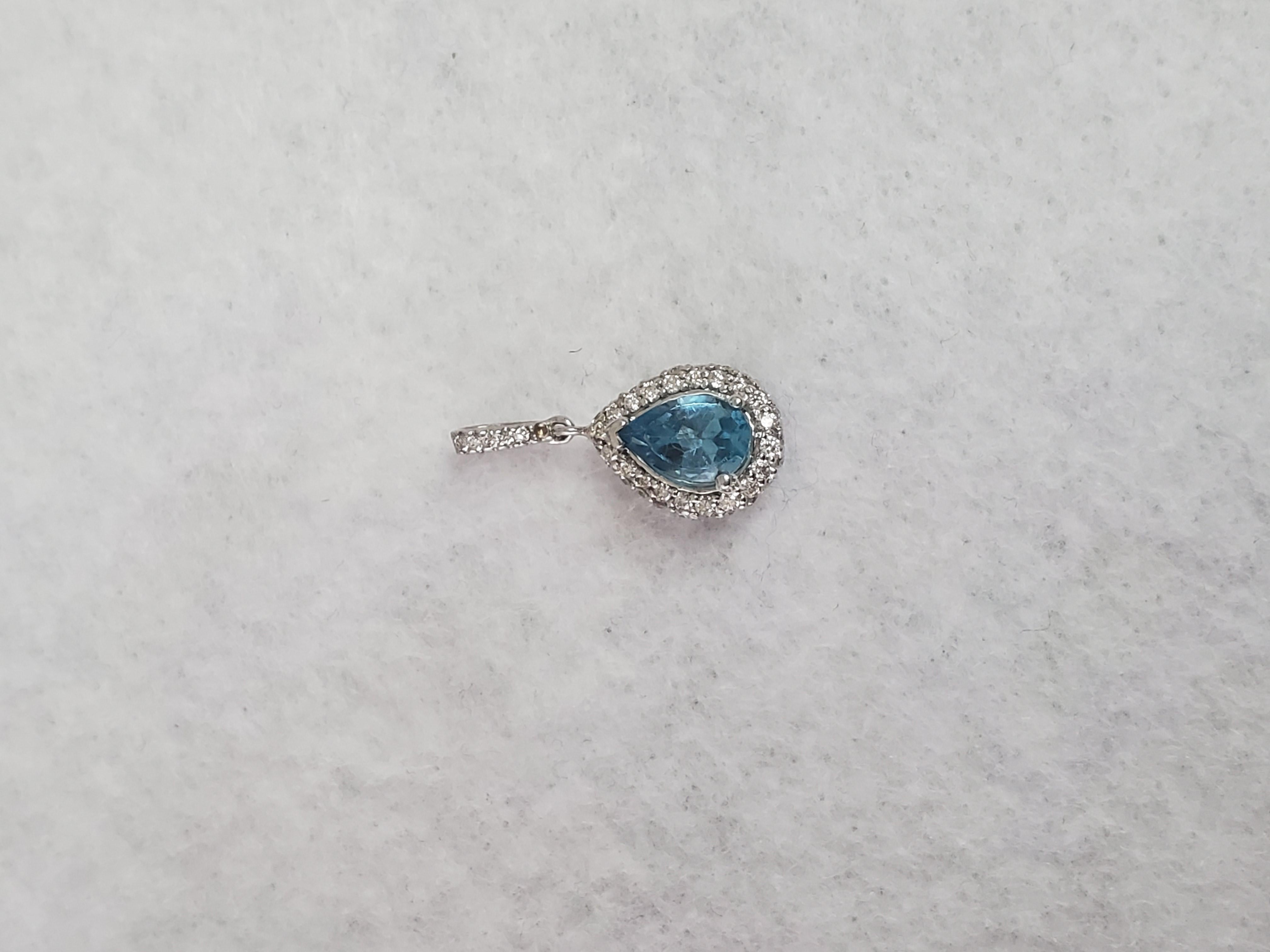 Ozeanblauer Topas Teardrop-Diamant-Anhänger .37cttw 14k Weißgold (Tropfenschliff) im Angebot
