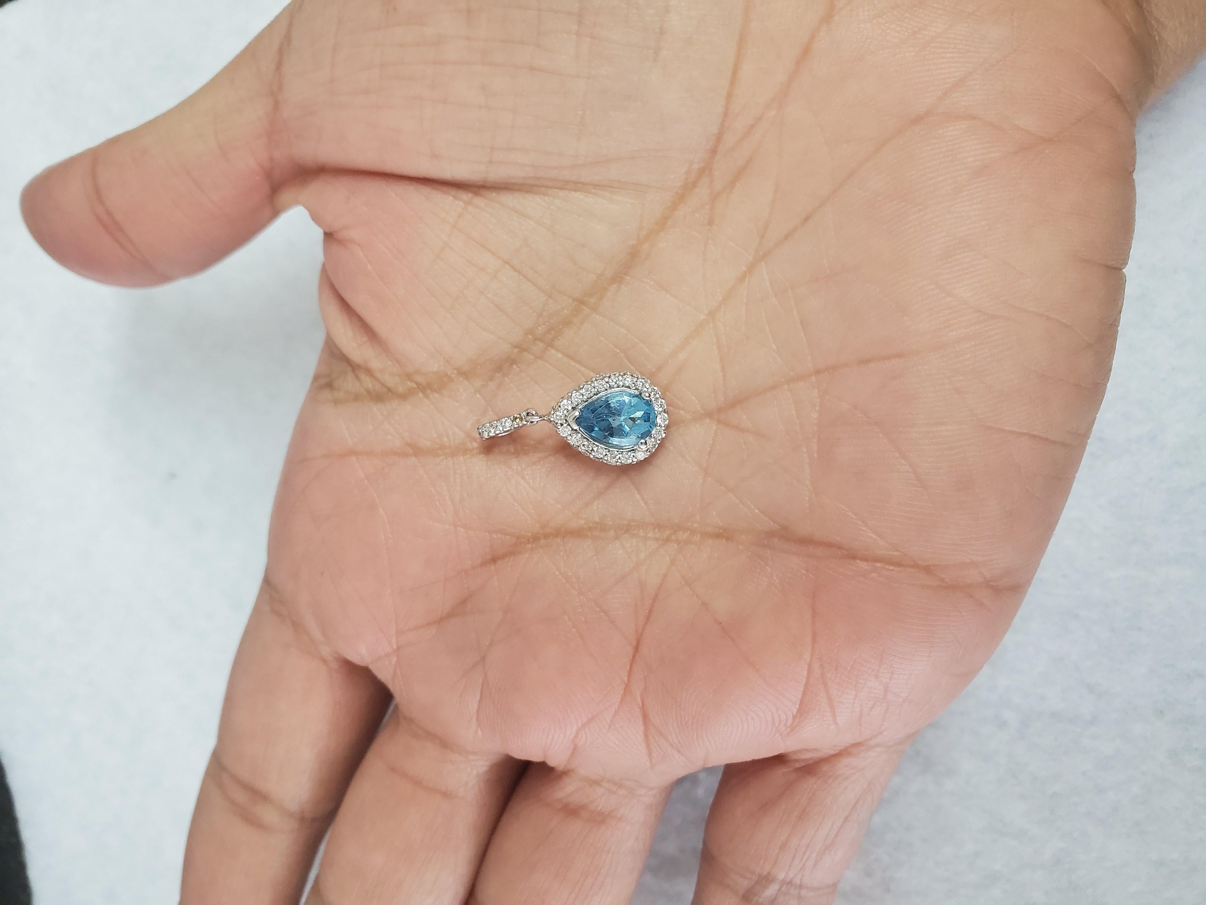 Ozeanblauer Topas Teardrop-Diamant-Anhänger .37cttw 14k Weißgold im Zustand „Neu“ im Angebot in Sugar Land, TX