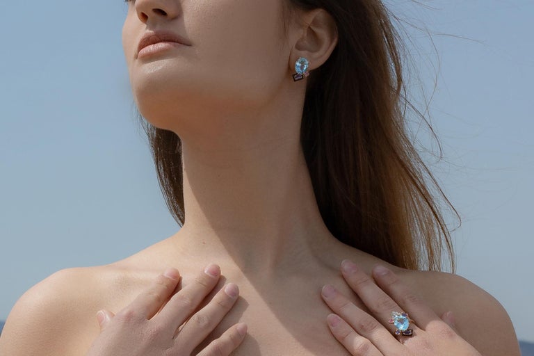 Ocean Dive Gold Ring with Coloured Gemstones and Diamonds For Sale at