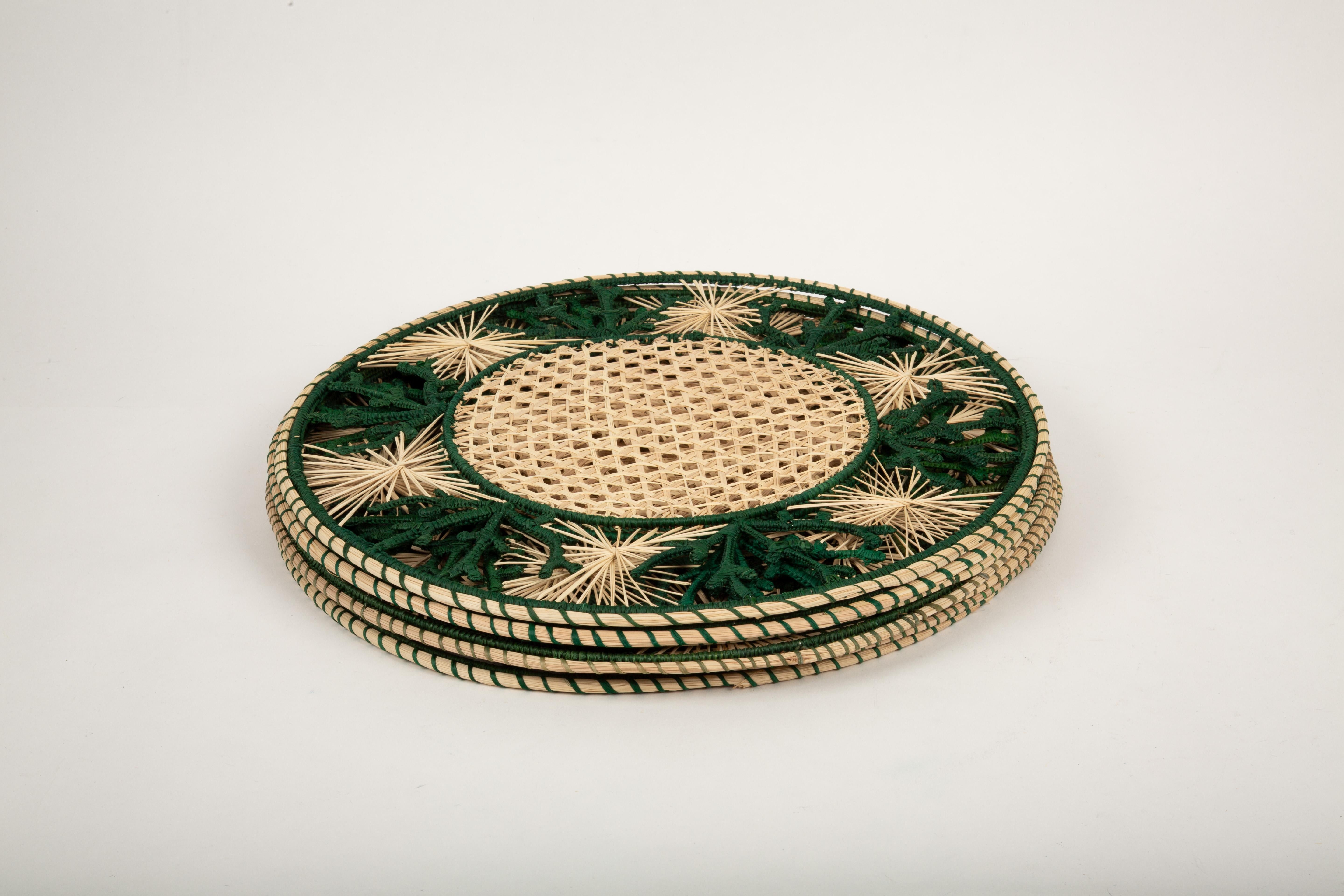 Natural Fiber Ocean Elegance: Forest Green Coral Placemats, 15.5