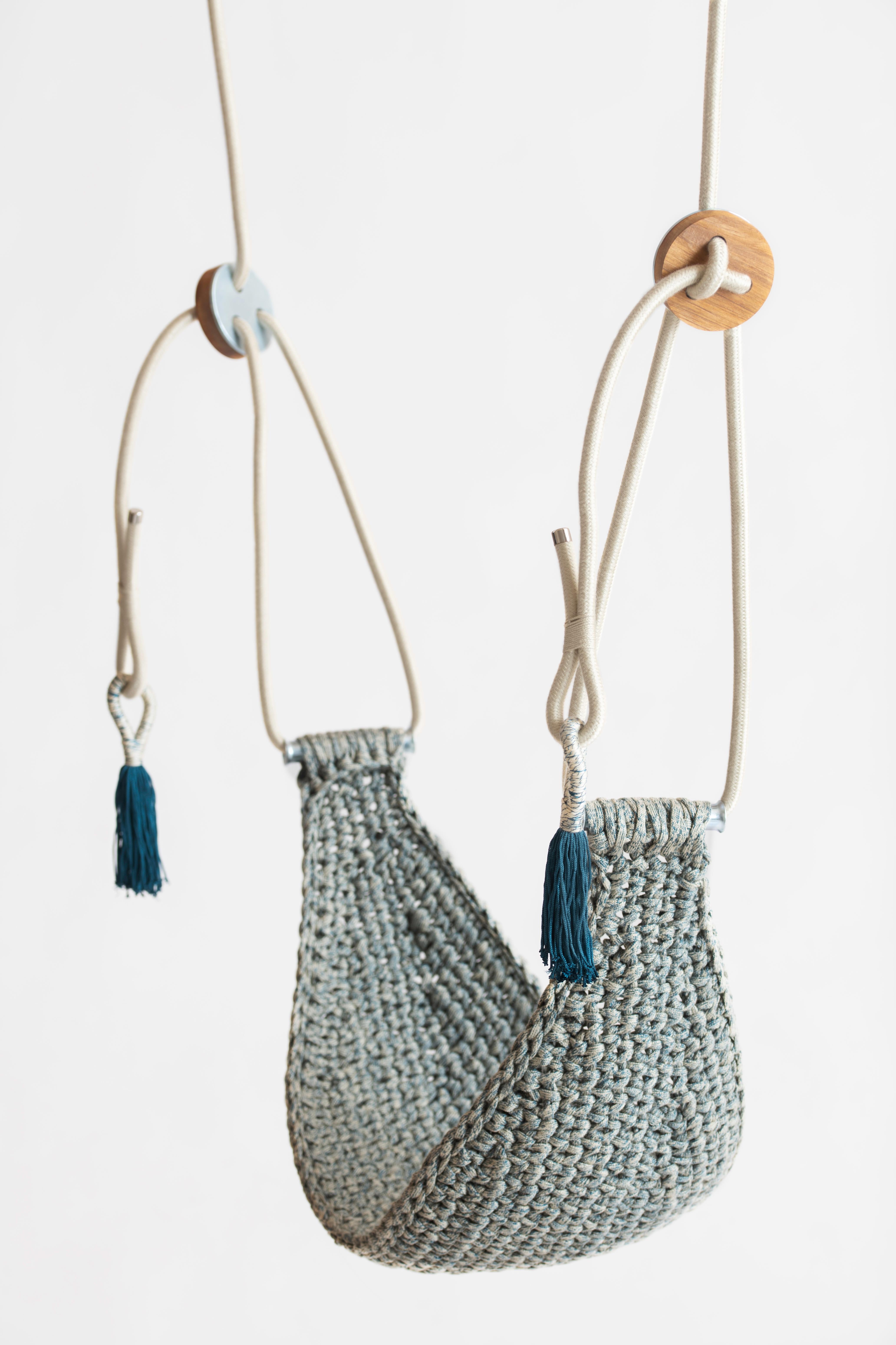 XXIe siècle et contemporain Ocean Saddle Swing Siège Hamac Textile en Crochet pour l'Extérieur Protégé contre les UV
