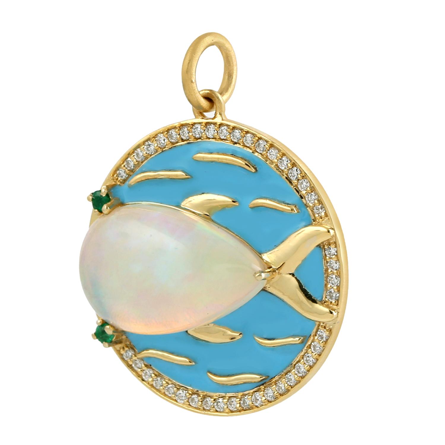 Artigiano Ciondolo con opale etiope e diamanti a tema oceanico in oro giallo 14k in vendita