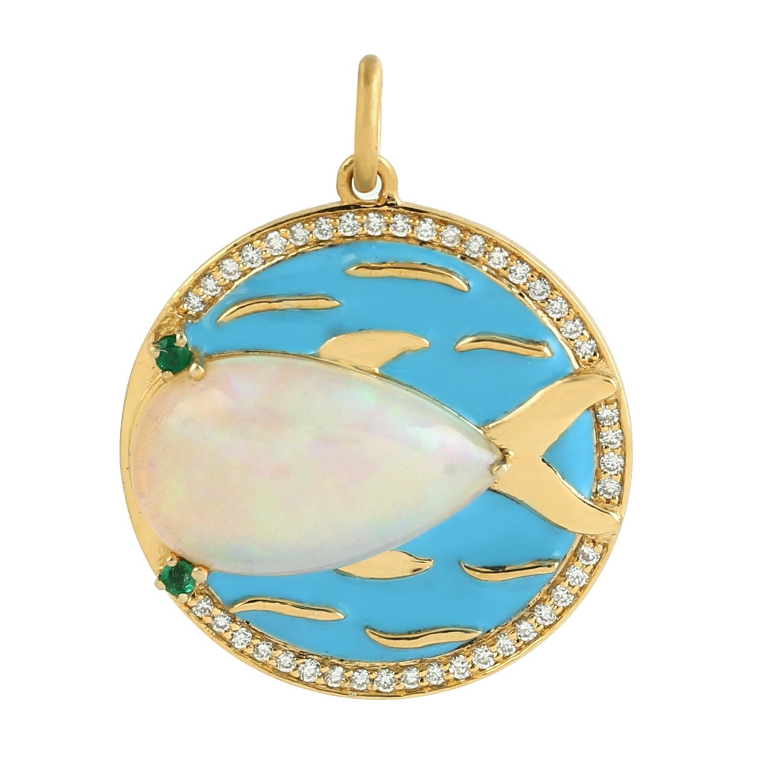Ciondolo con opale etiope e diamanti a tema oceanico in oro giallo 14k In condizioni Nuovo in vendita a New York, NY