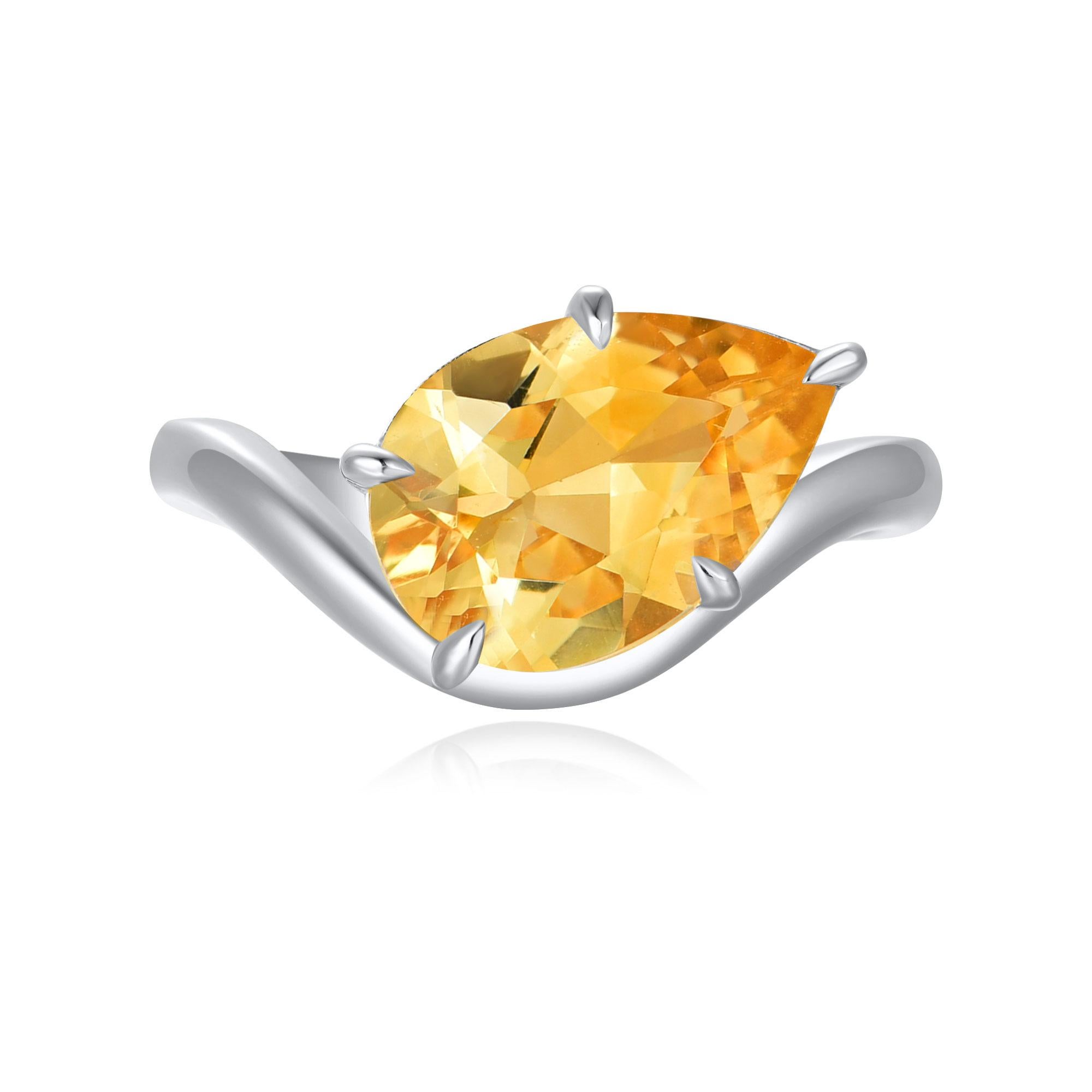 Ocean Wave 2.60ctw Citrine East-West Ring in 14K Gold en vente 1