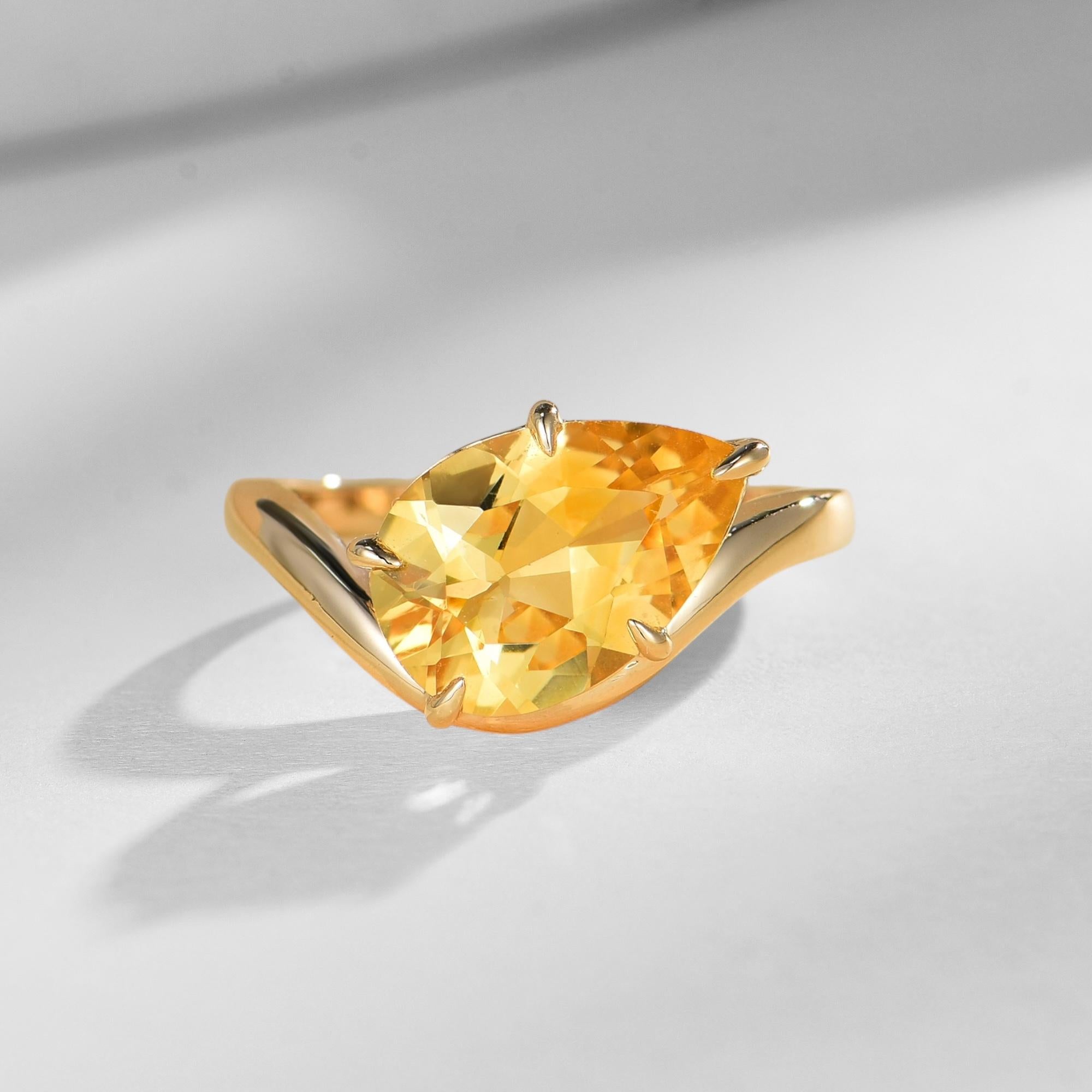 De las mujeres Ocean Wave Citrine East-West Ring in 14K Gold en venta