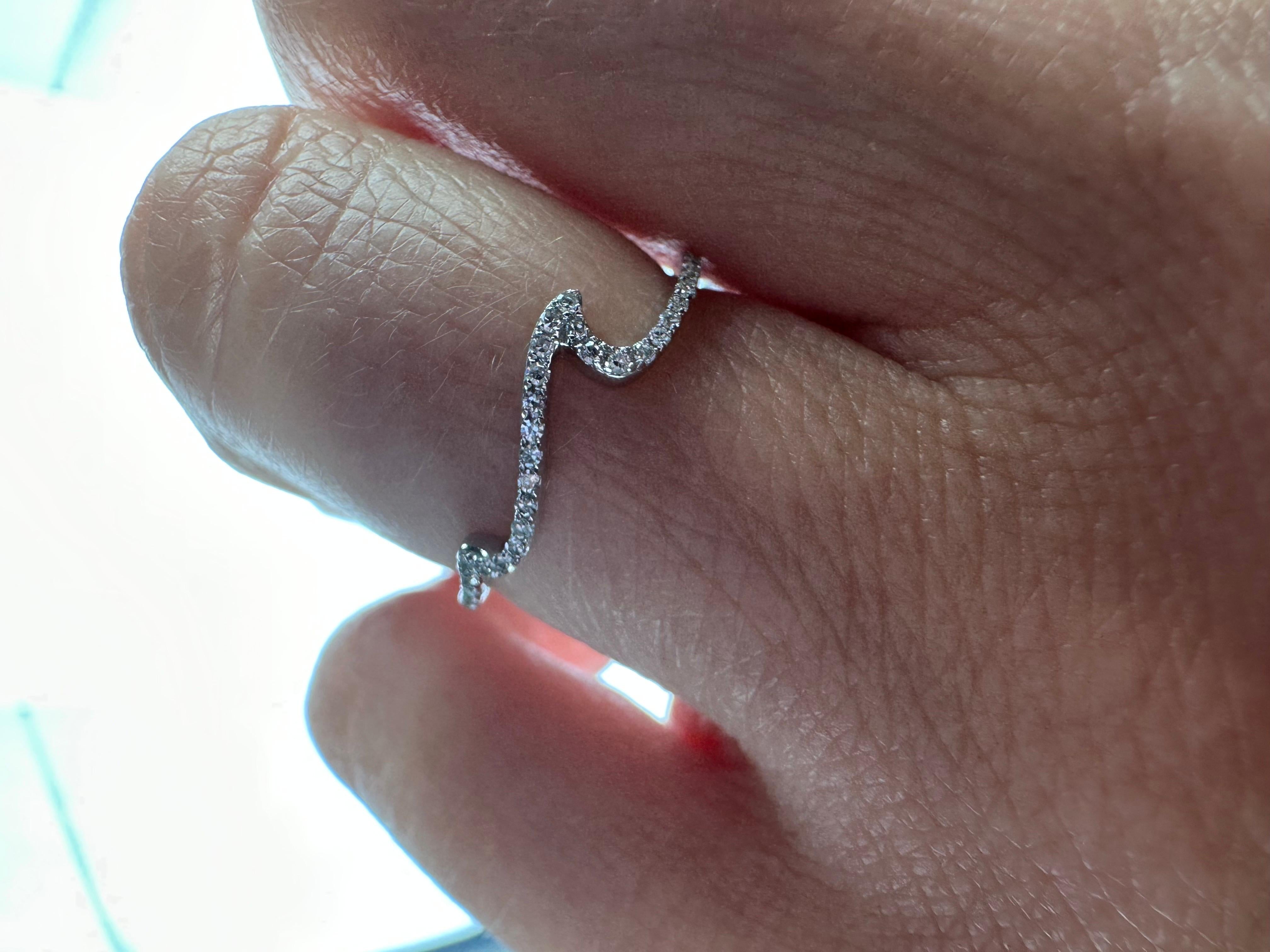 Ocean waves ring 14KT white gold diamond ring surfing fishing sea ring In New Condition For Sale In Jupiter, FL