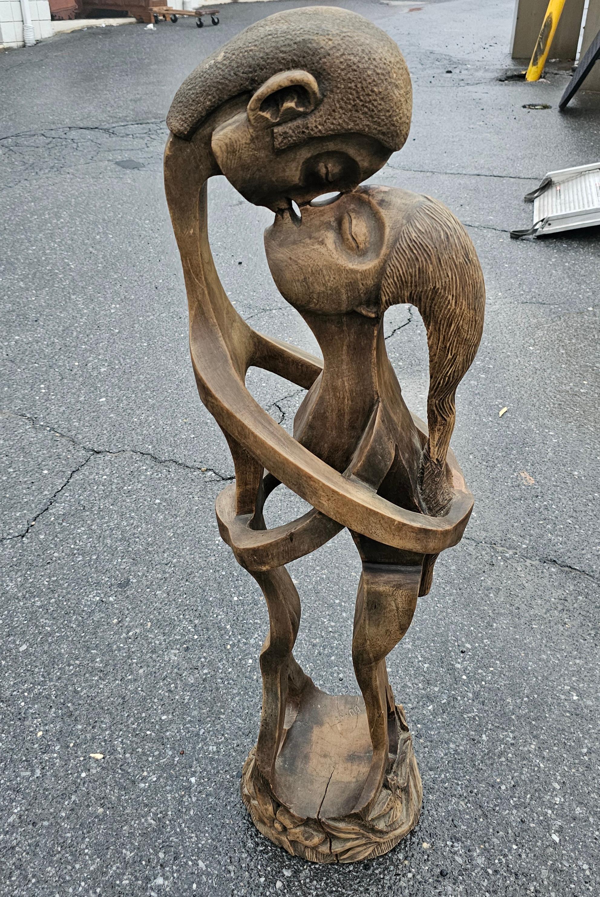 Figura in legno intagliato oceanico di due amanti in vendita 4