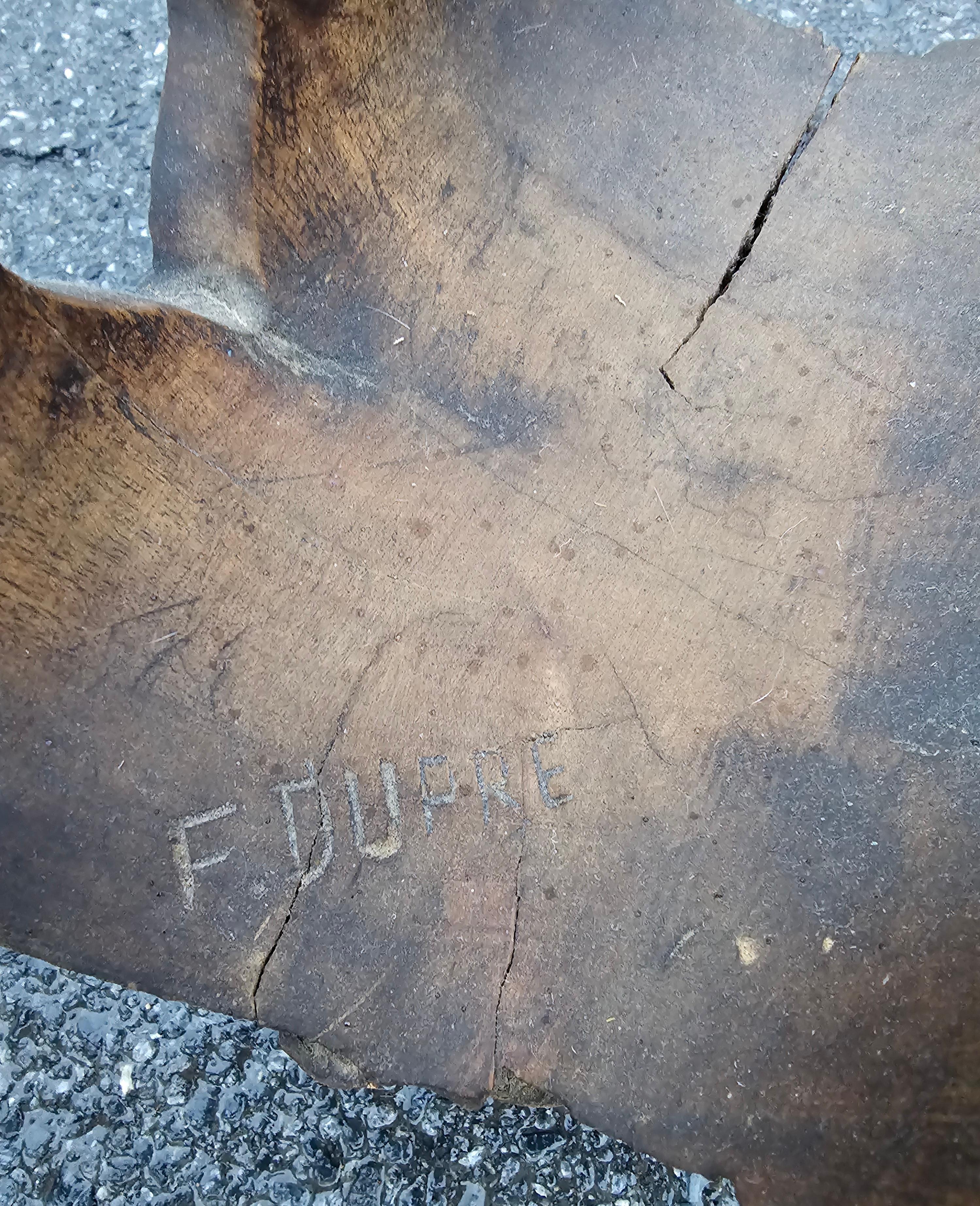 Intagliato a mano Figura in legno intagliato oceanico di due amanti in vendita