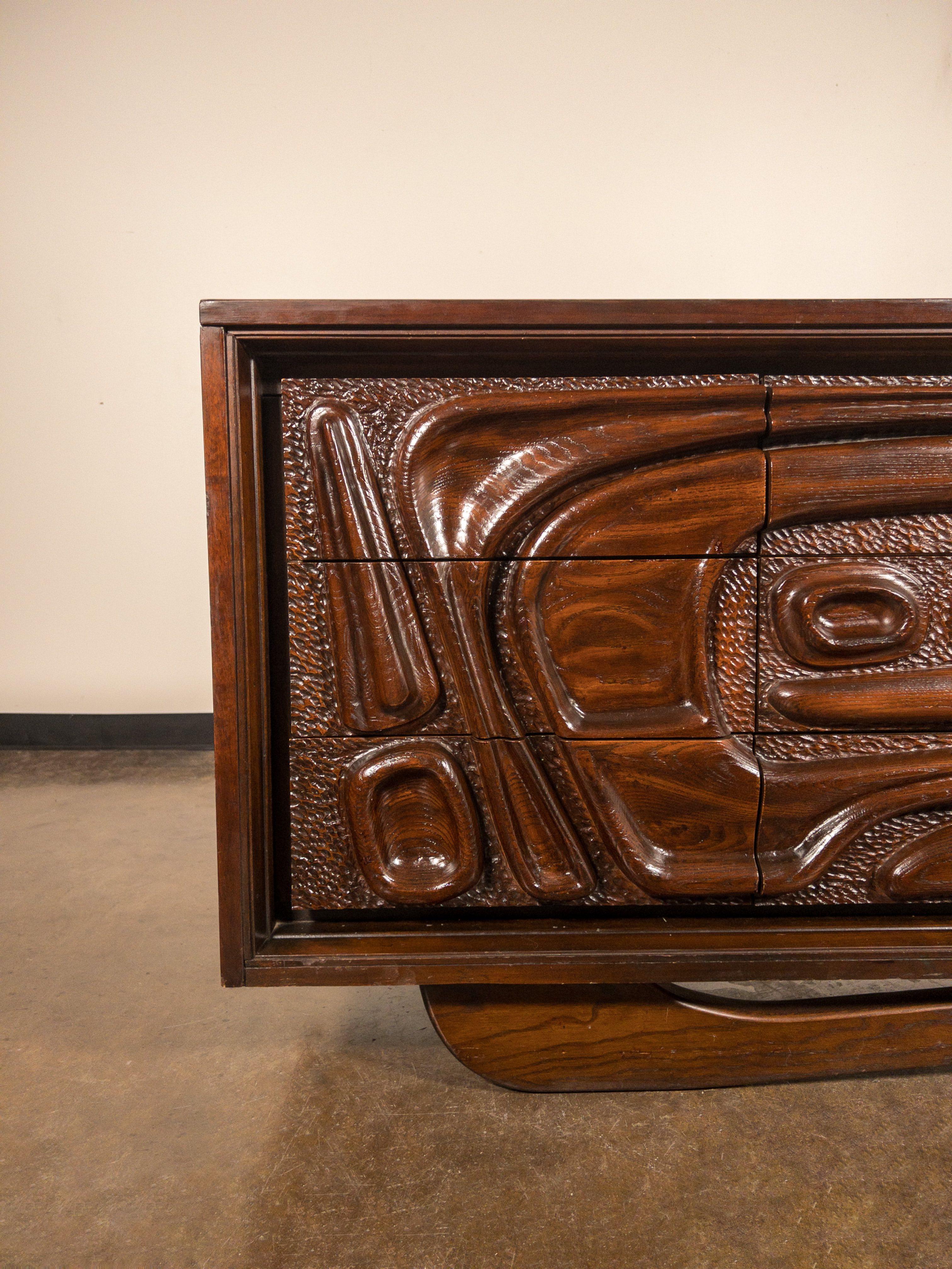 'Oceanic' Sculpted Walnut Dresser by Pulaski Furniture Corporation, circa 1969 5