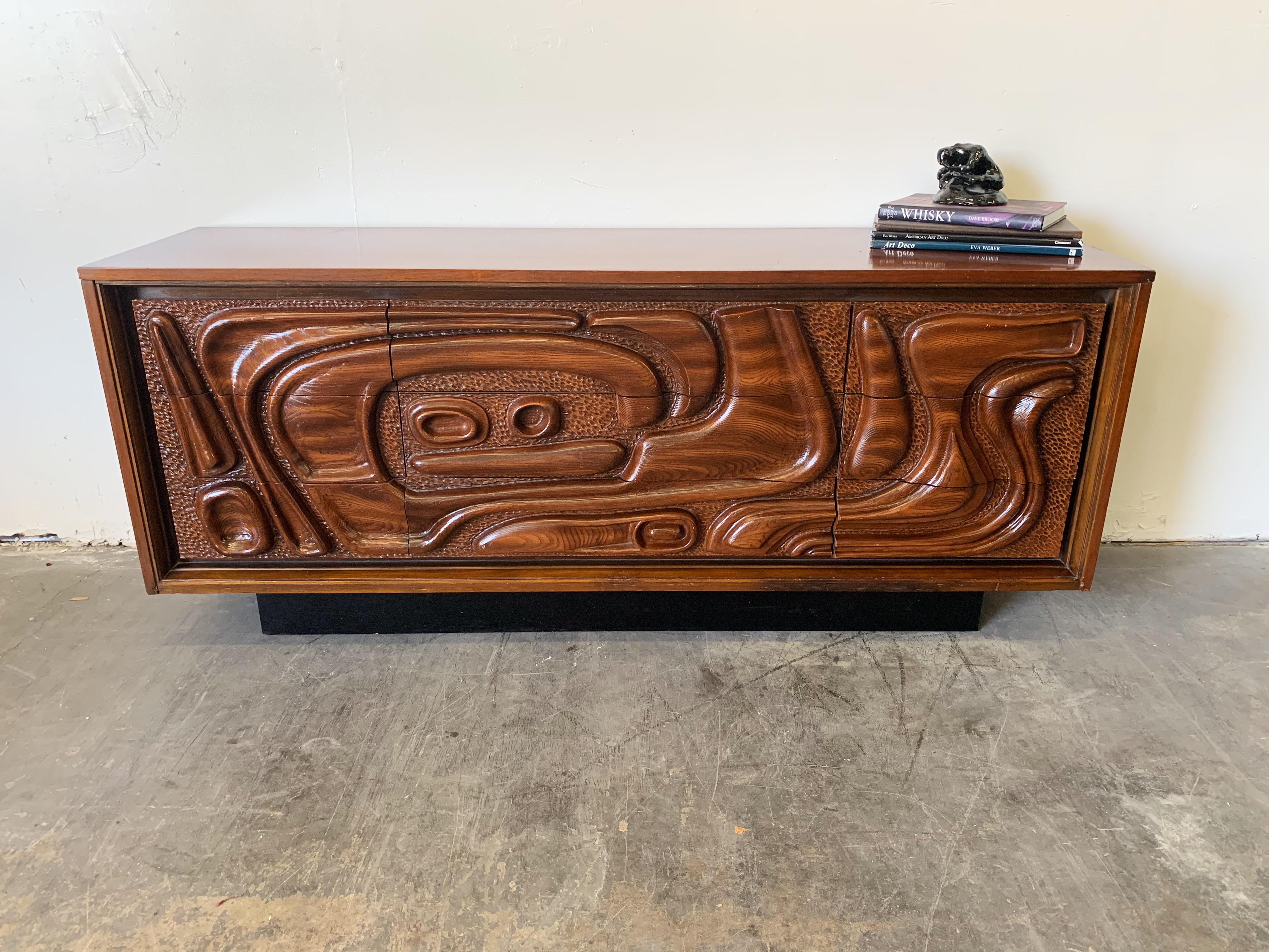 Lacquered Oceanic Sculpted Walnut Six-Piece Bedroom Set by Pulaski Furniture Co circa 1969
