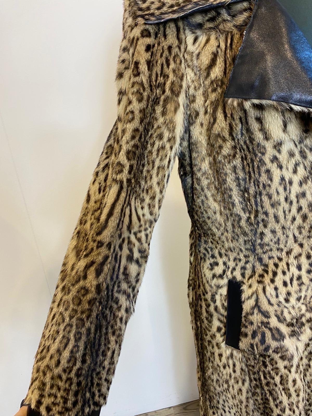 Ocelot fur with leather details. For Sale 3