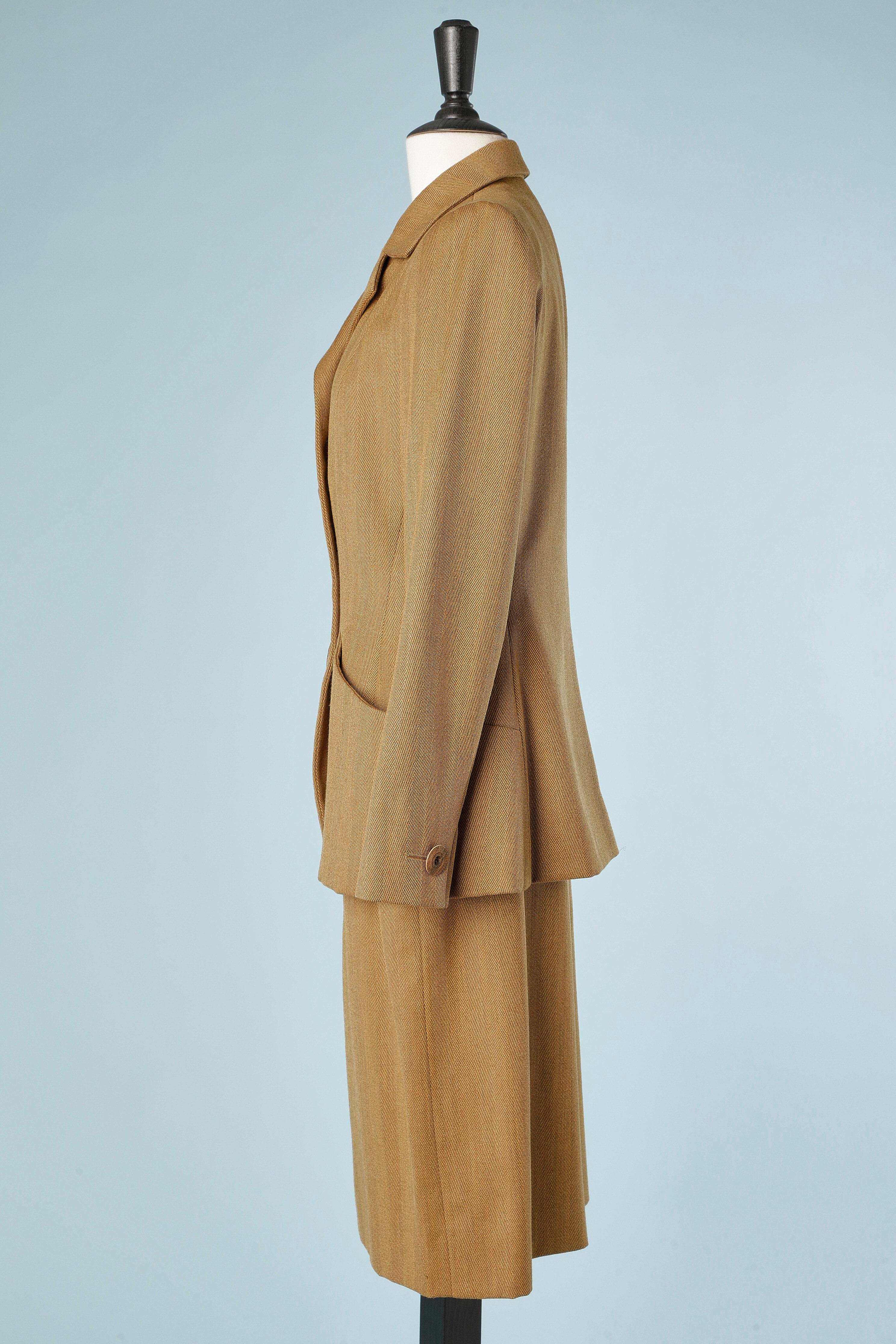 Ocher wool chevron pattern skirt-suit Yves Saint Laurent Rive Gauche  In Excellent Condition For Sale In Saint-Ouen-Sur-Seine, FR