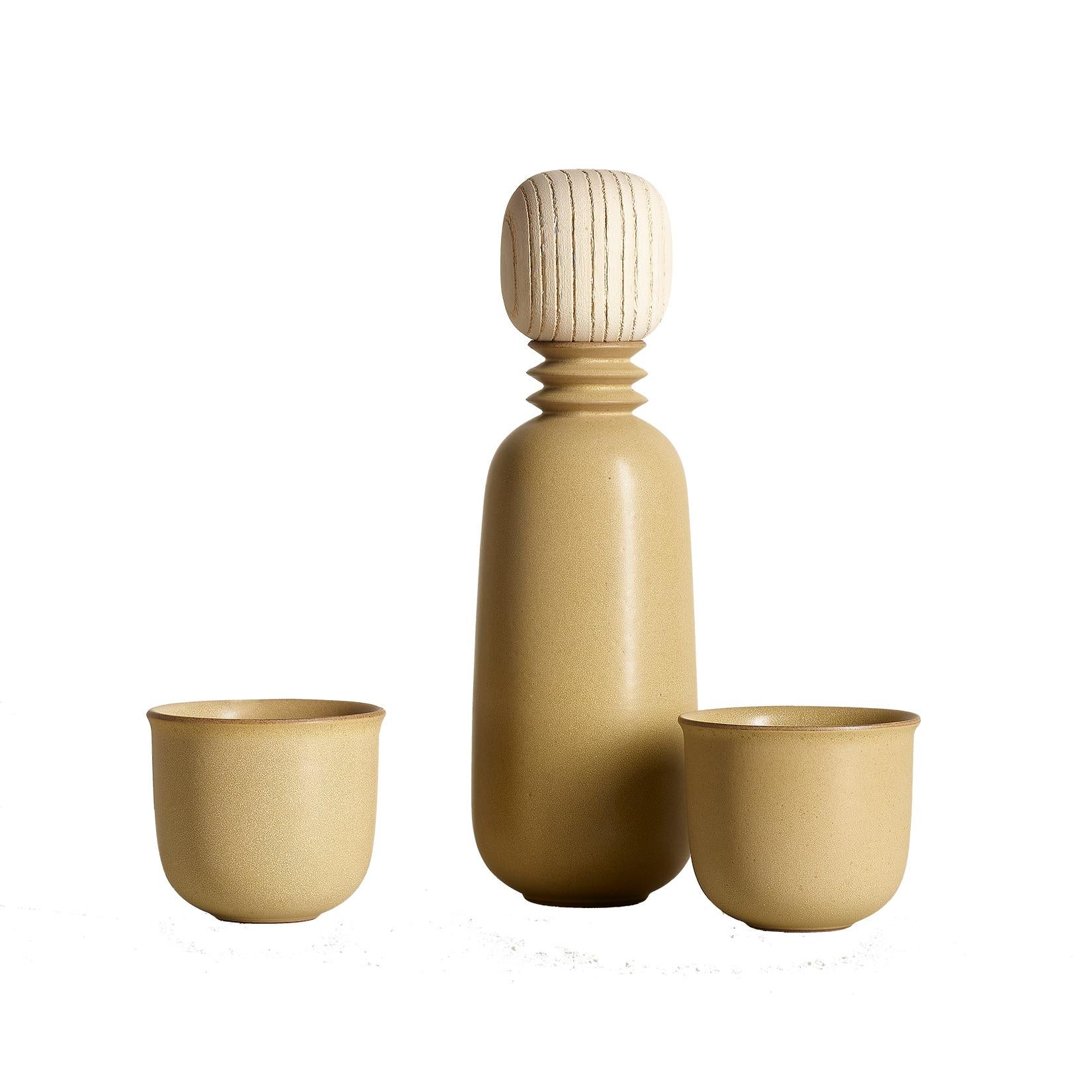 Ochre, Carafe Teacup Set, Slip Cast Ceramic, N/O Service Collection im Angebot